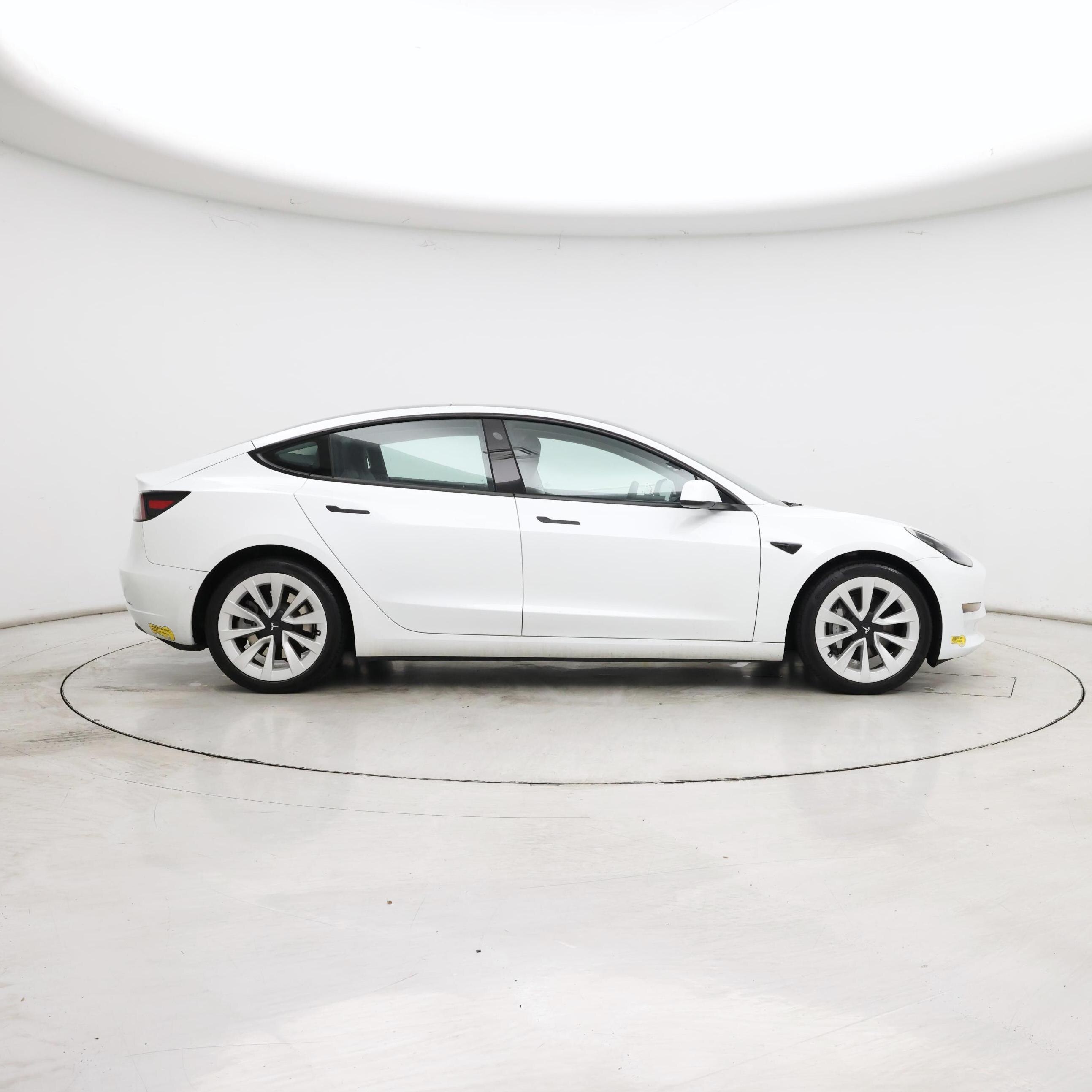 Thumbnail: 2022 Tesla Model 3 - 7