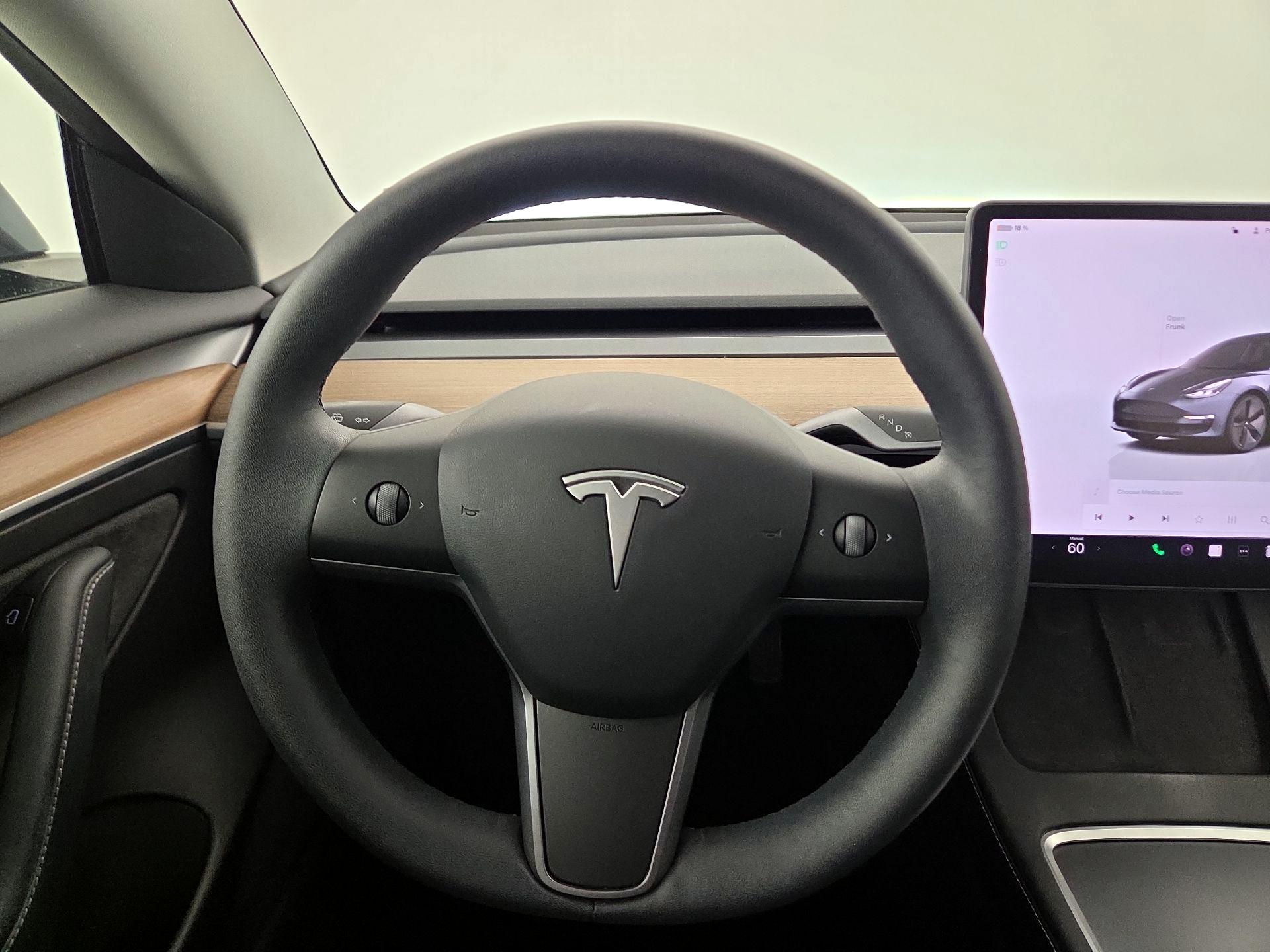 Thumbnail: 2022 Tesla Model 3 - 10