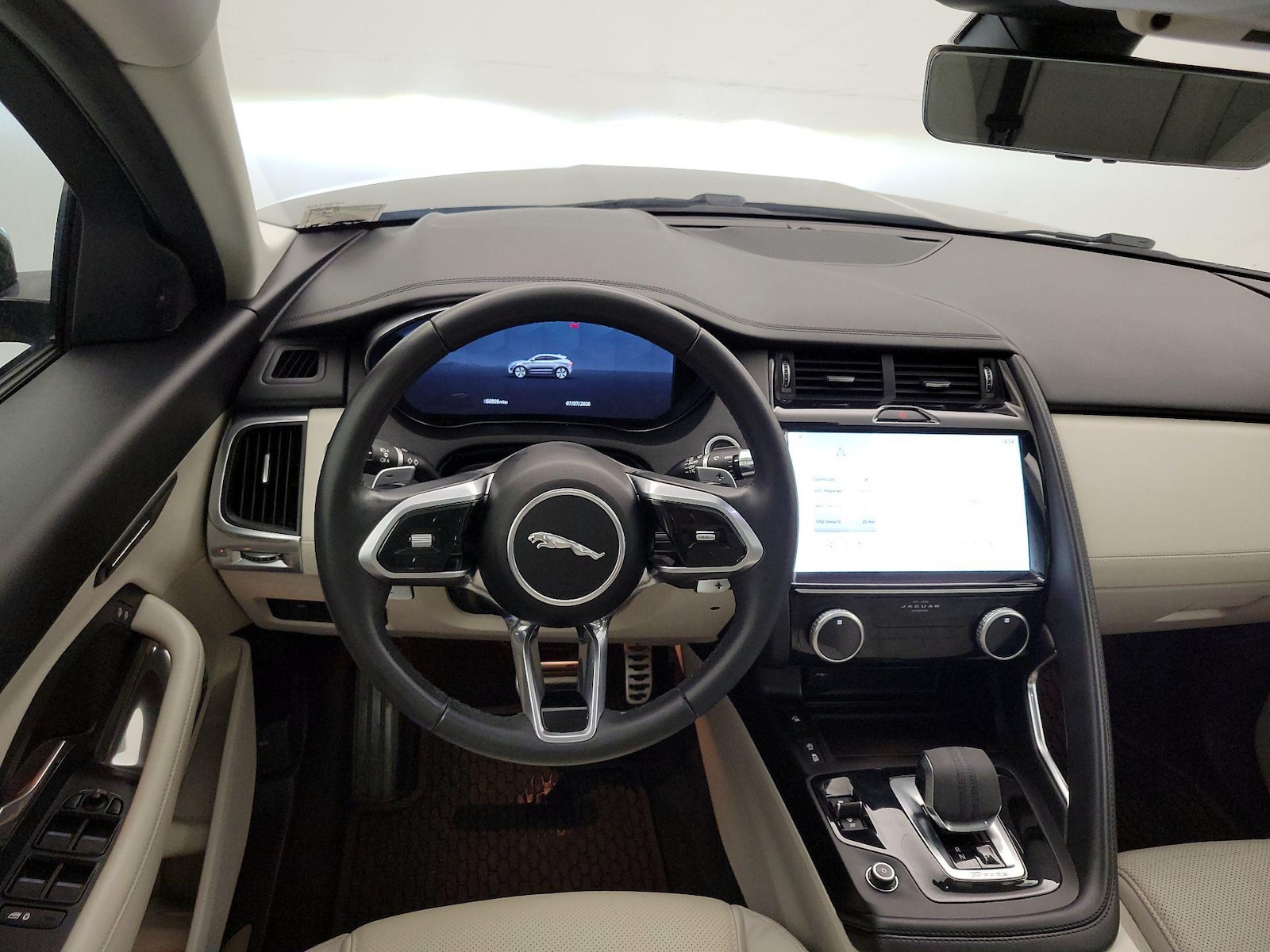 2022 Jaguar E-Pace SE - Photo 11