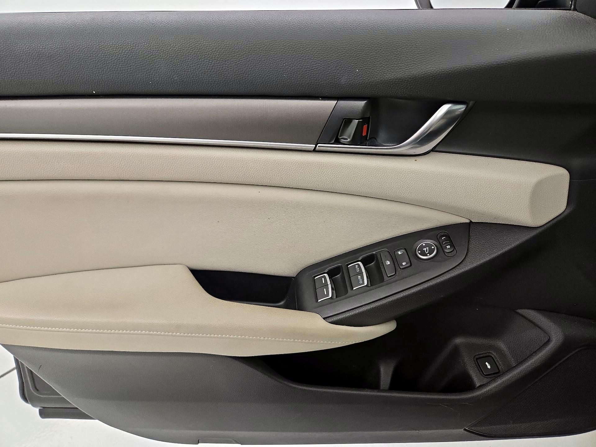 Thumbnail: 2018 Honda Accord - 12