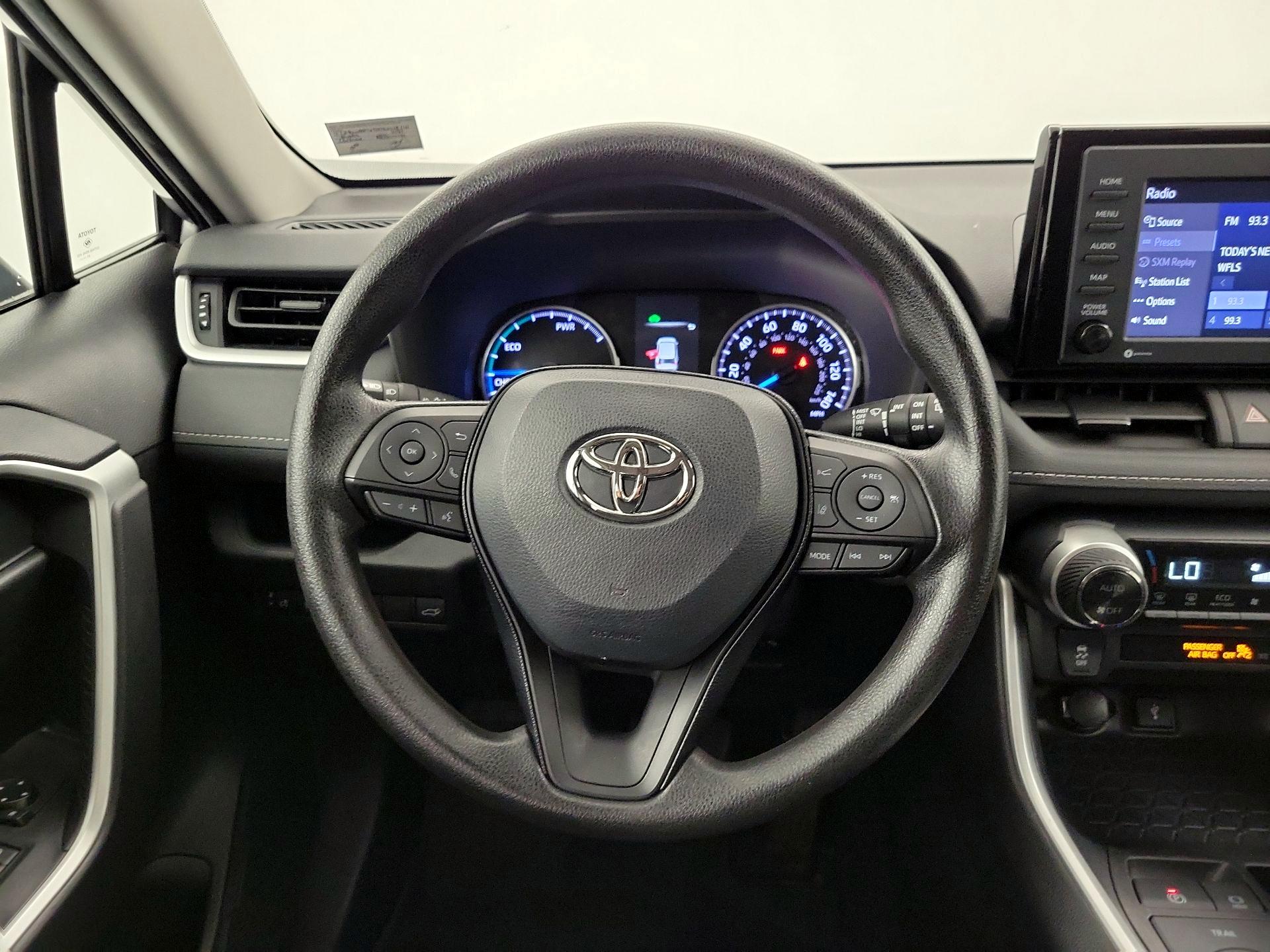 Thumbnail: 2021 Toyota RAV4 - 10