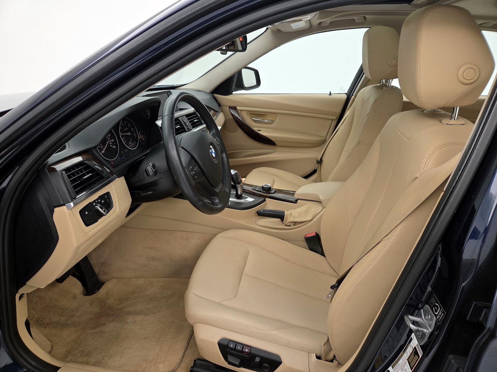 2014 BMW 3 Series 320i - Photo 12