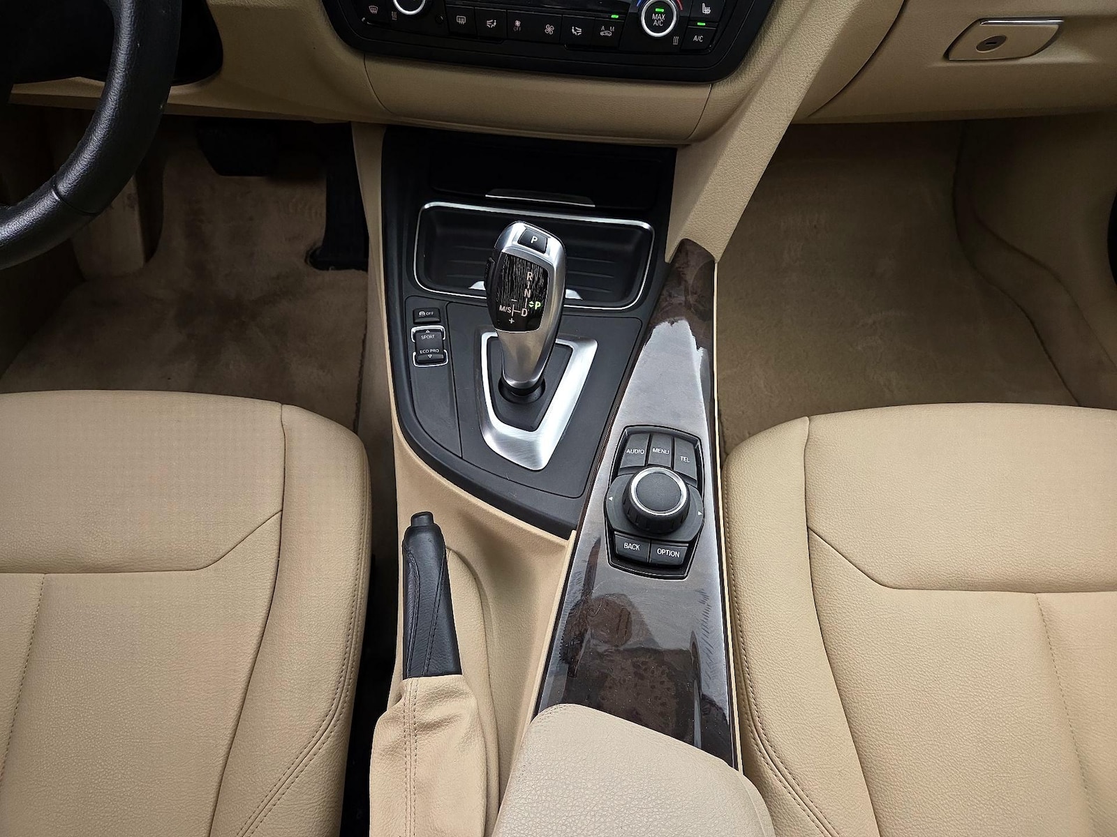 2014 BMW 3 Series 320i - Photo 17