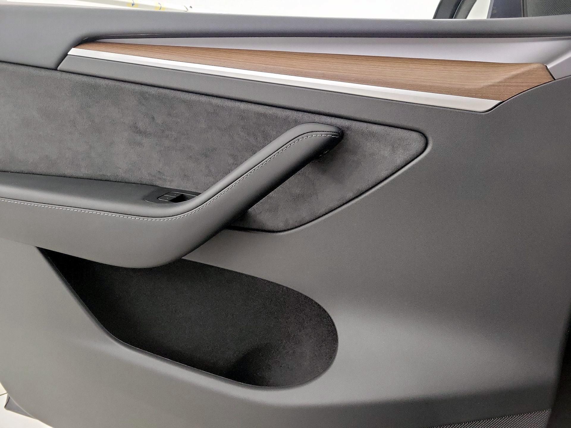 Thumbnail: 2024 Tesla Model Y - 12