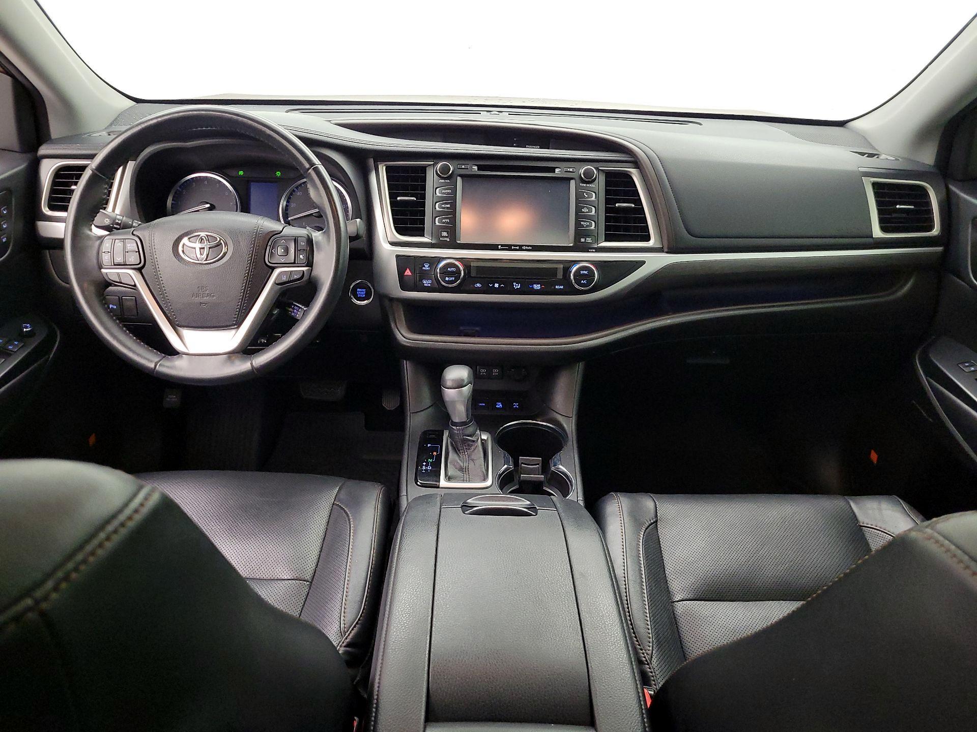 Thumbnail: 2018 Toyota Highlander - 9