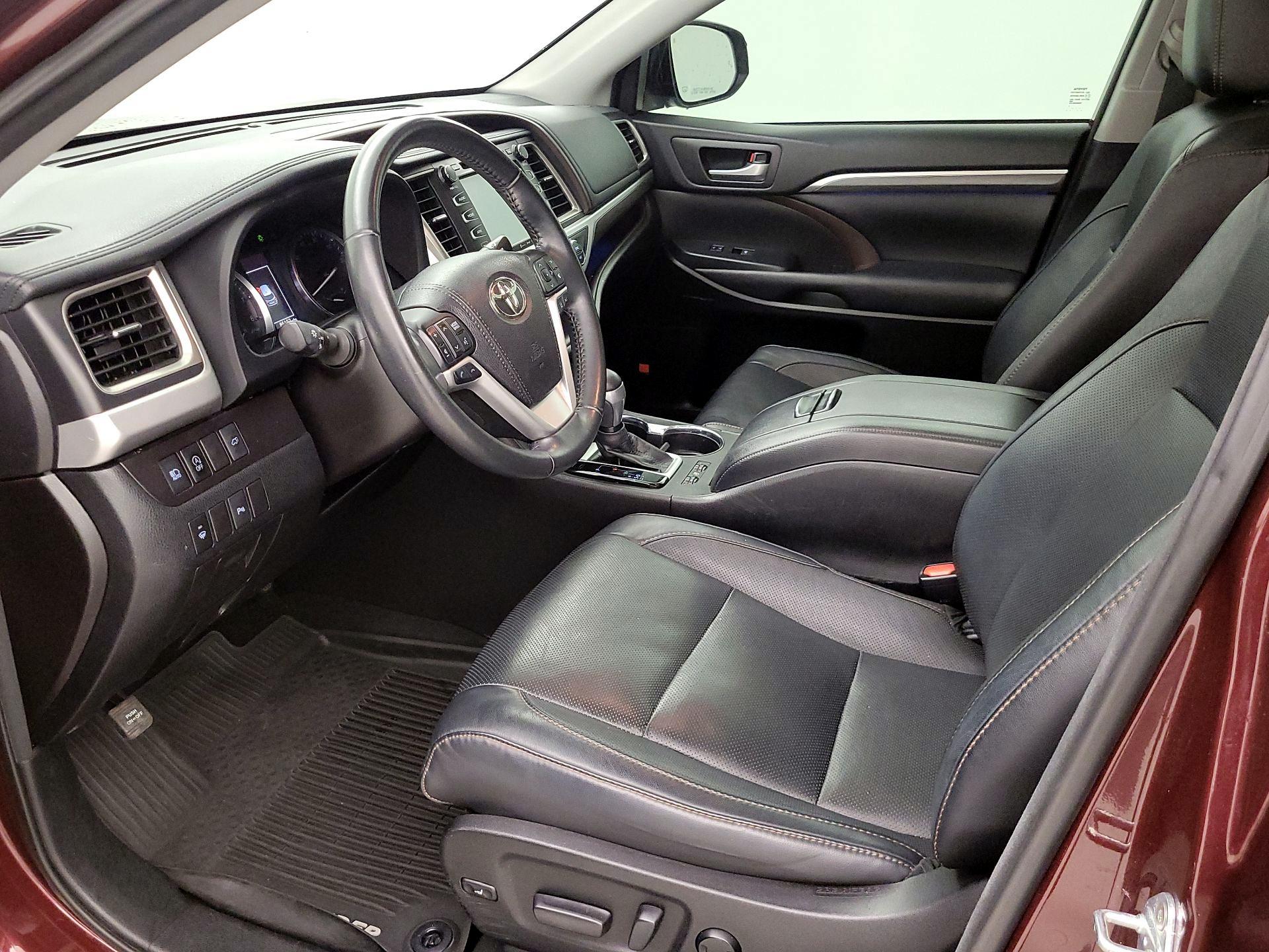 Thumbnail: 2018 Toyota Highlander - 11