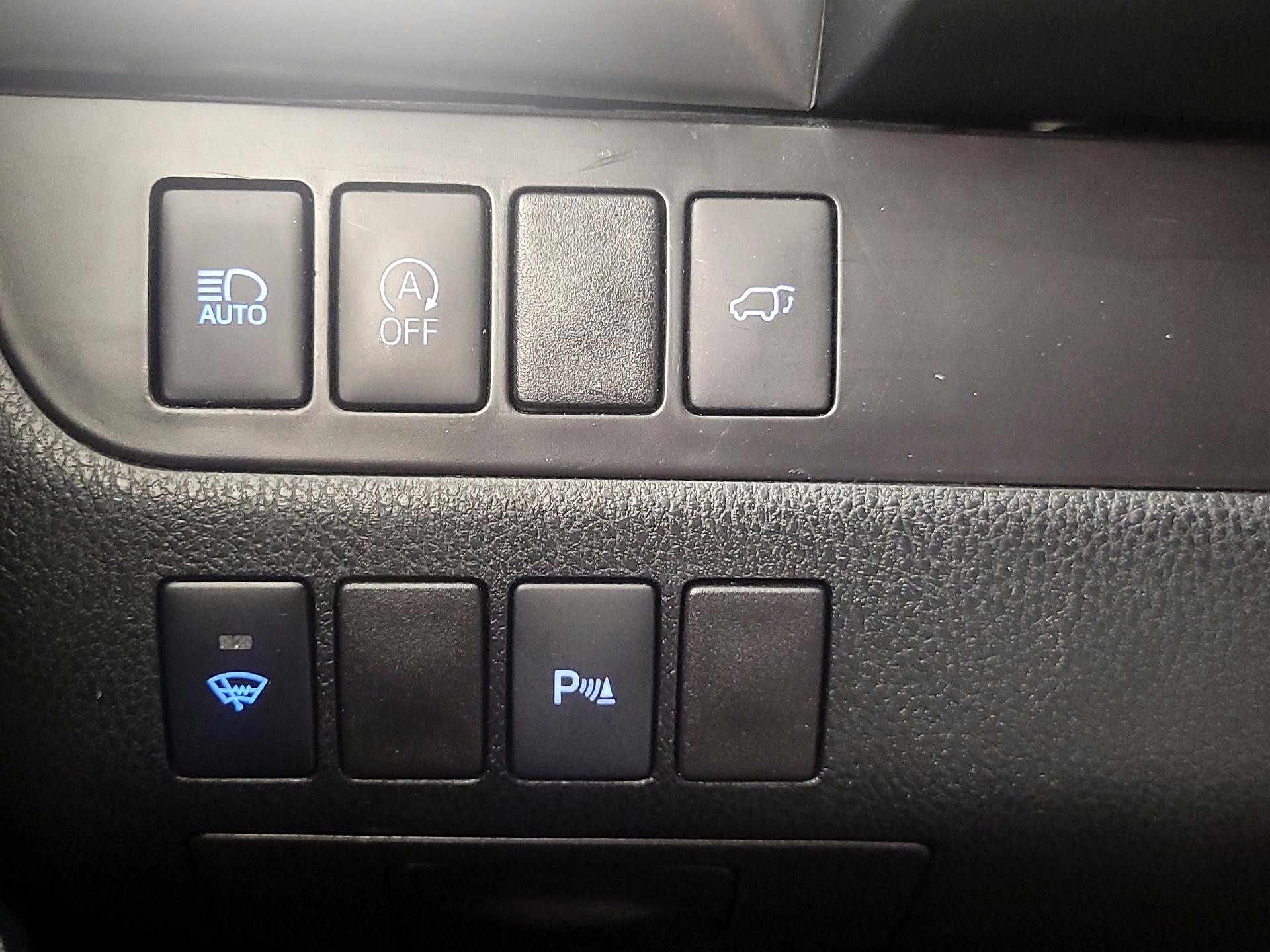 Thumbnail: 2018 Toyota Highlander - 13