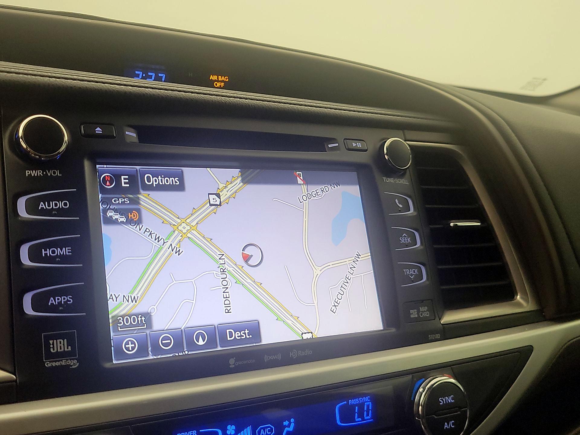 Thumbnail: 2018 Toyota Highlander - 14