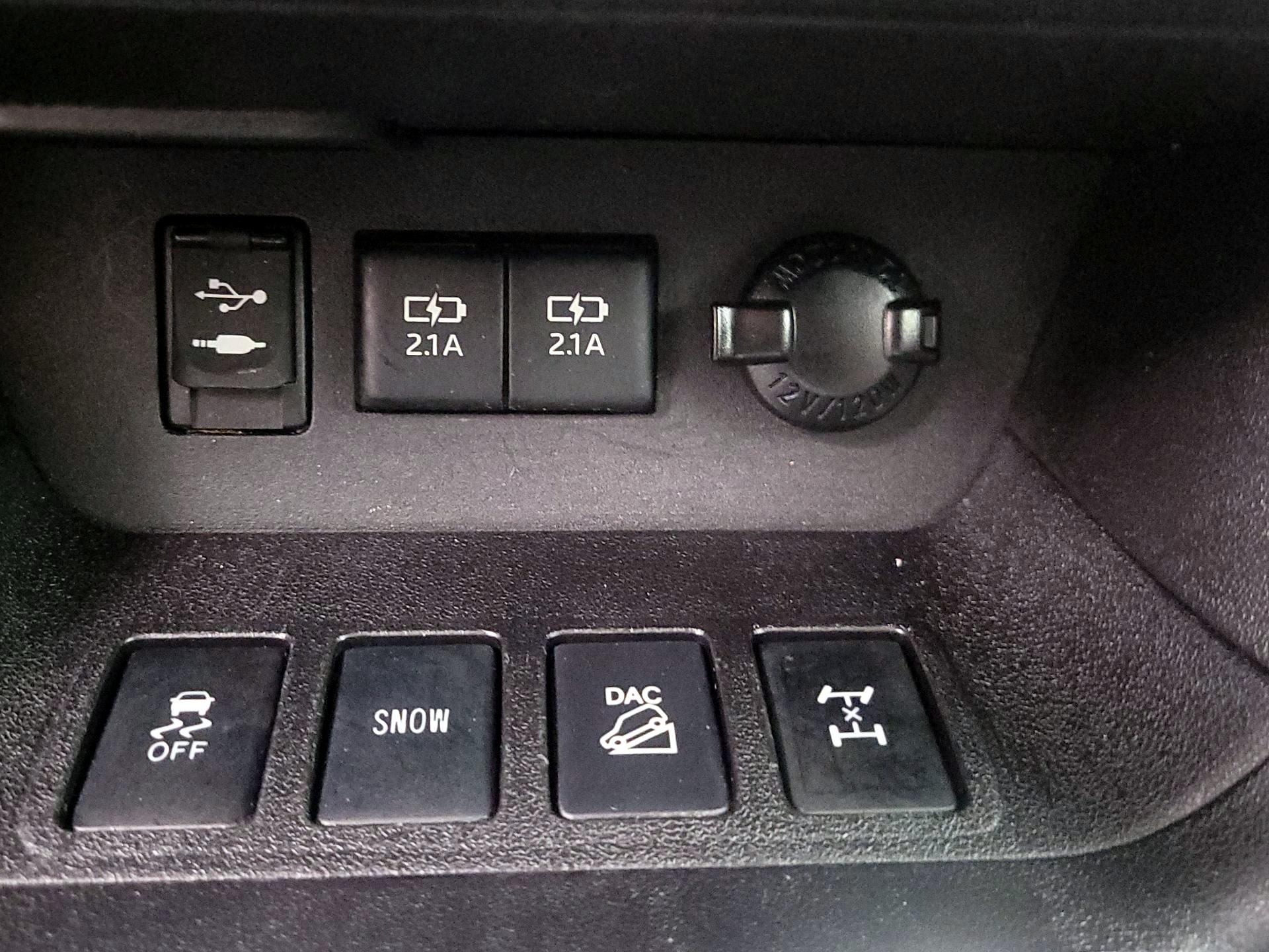 Thumbnail: 2018 Toyota Highlander - 19