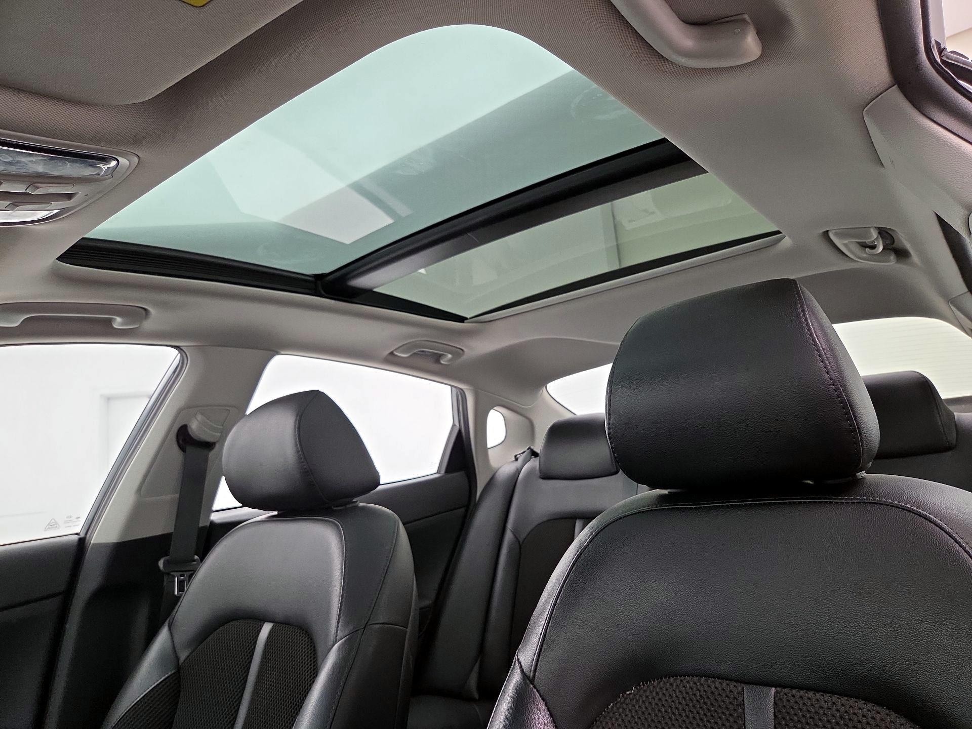 Thumbnail: 2019 Kia Optima - 19