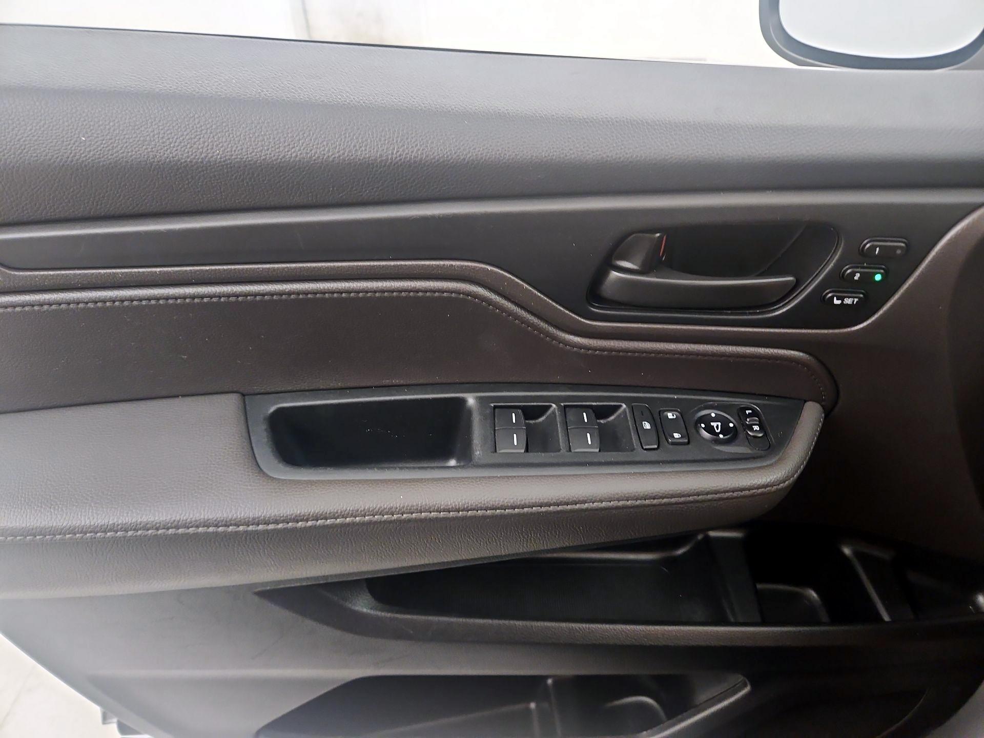 Thumbnail: 2020 Honda Odyssey - 12