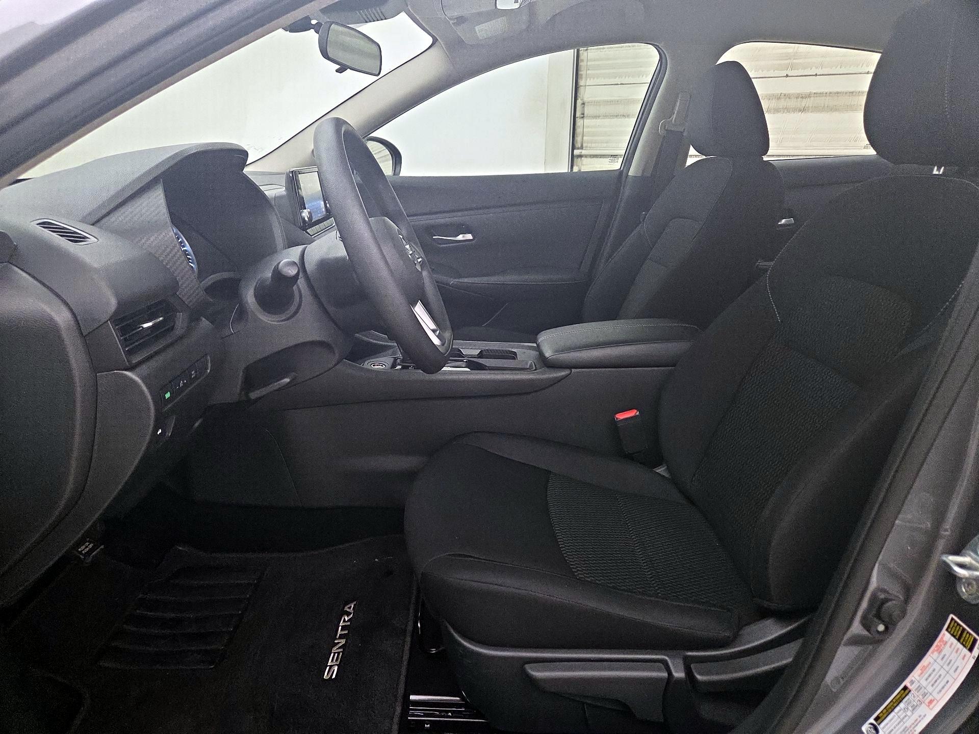 Thumbnail: 2021 Nissan Sentra - 11