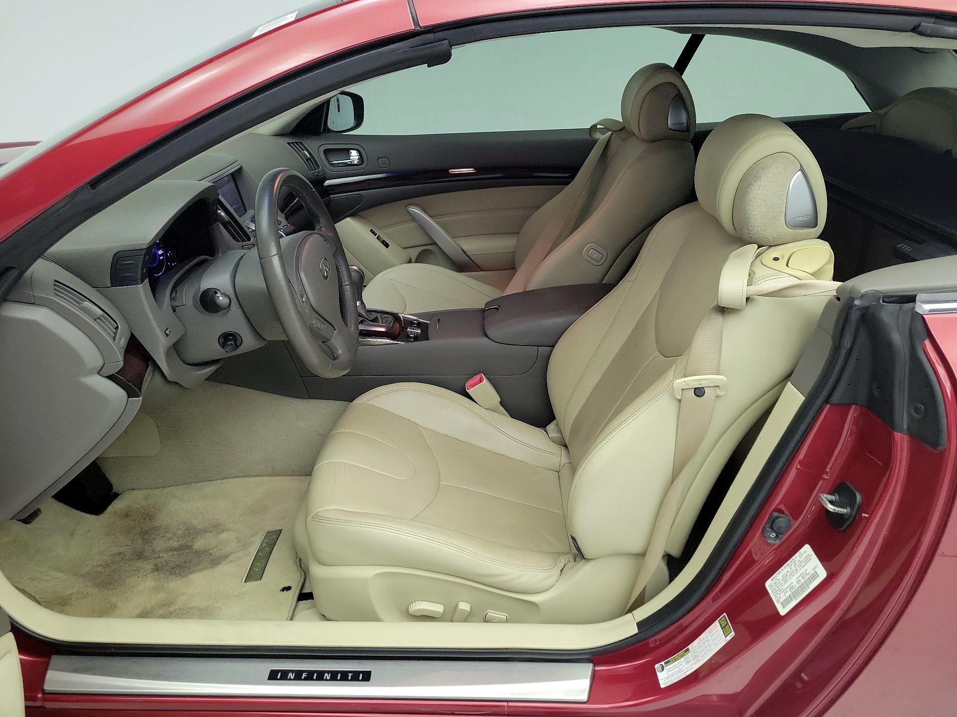 Thumbnail: 2015 INFINITI Q60 - 11
