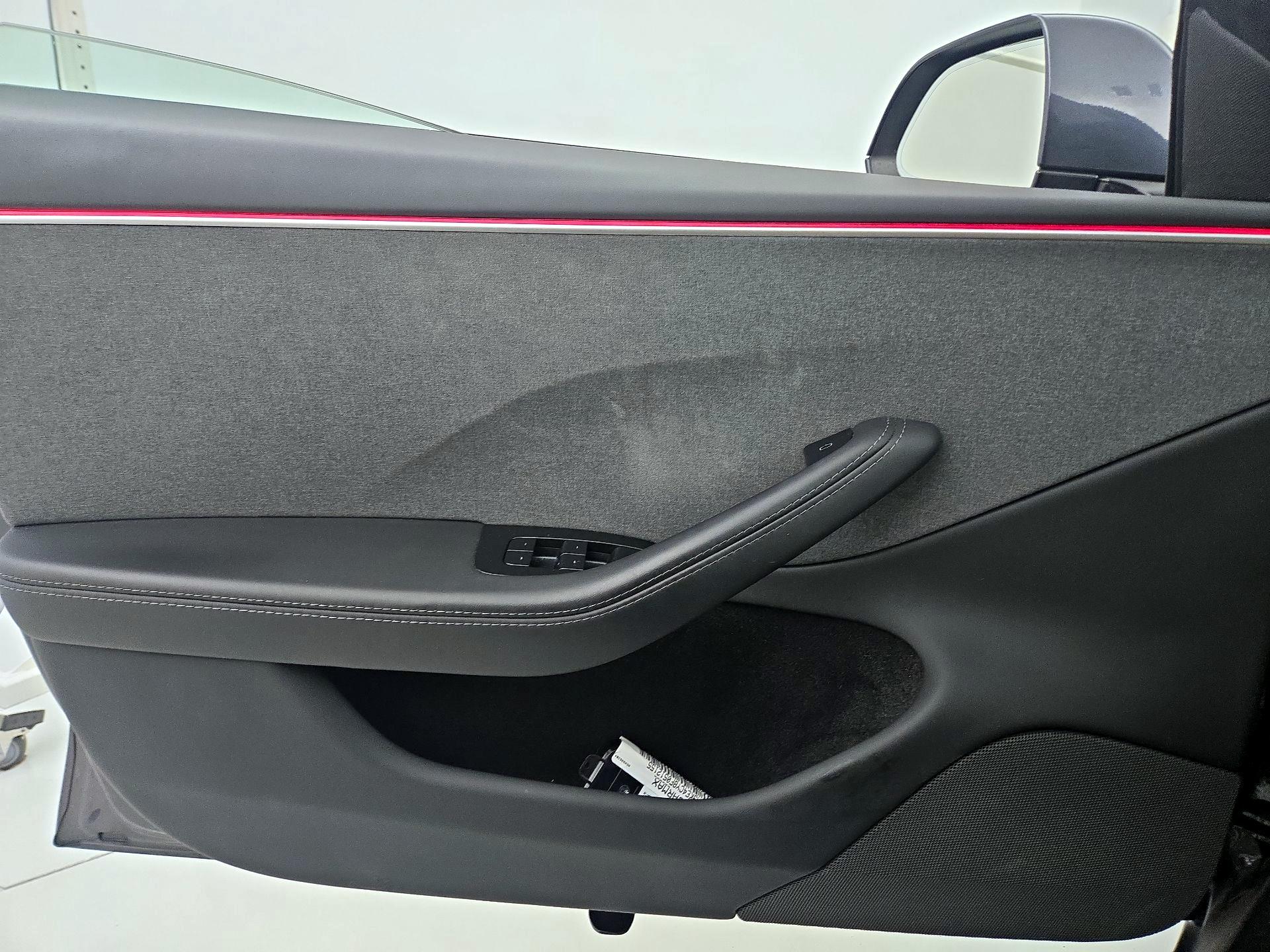 Thumbnail: 2025 Tesla Model 3 - 12