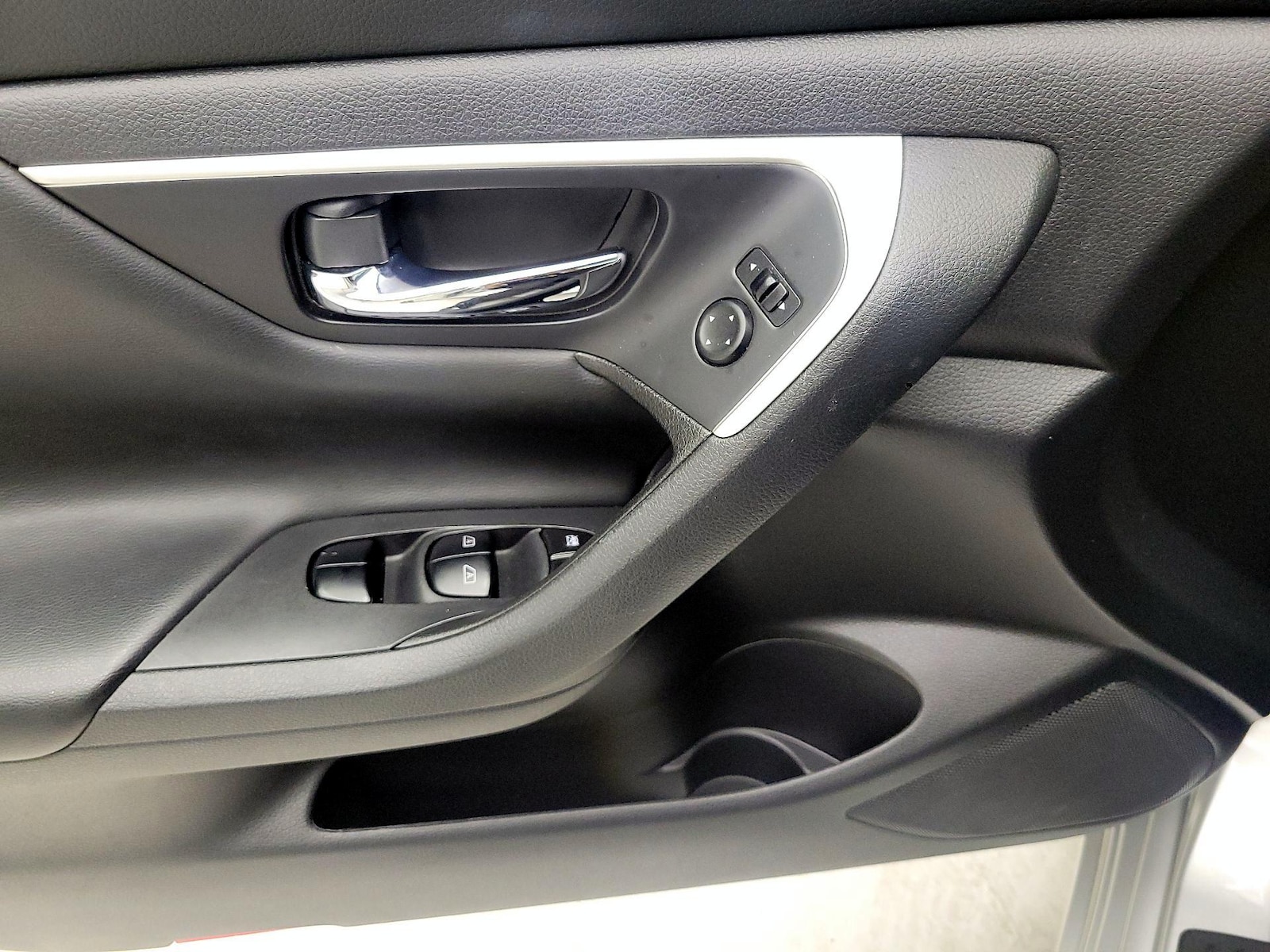 2016 Nissan Altima SV - Photo 13