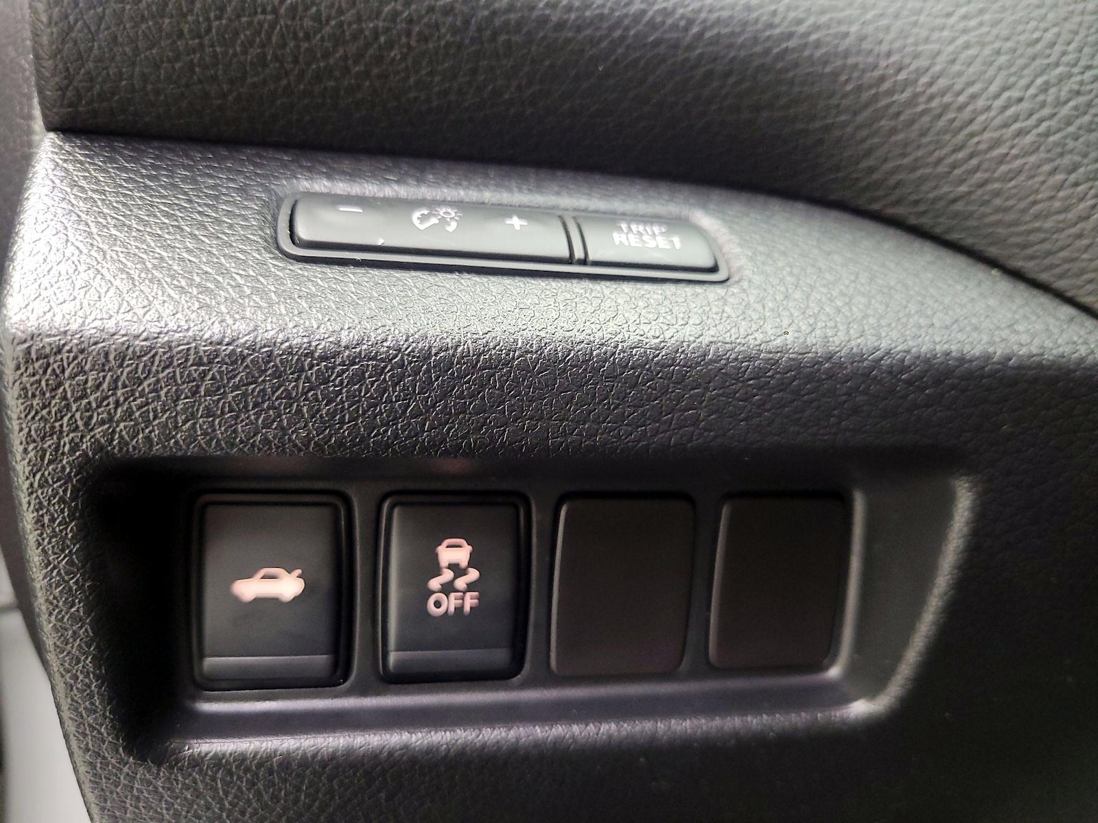 2016 Nissan Altima SV - Photo 14
