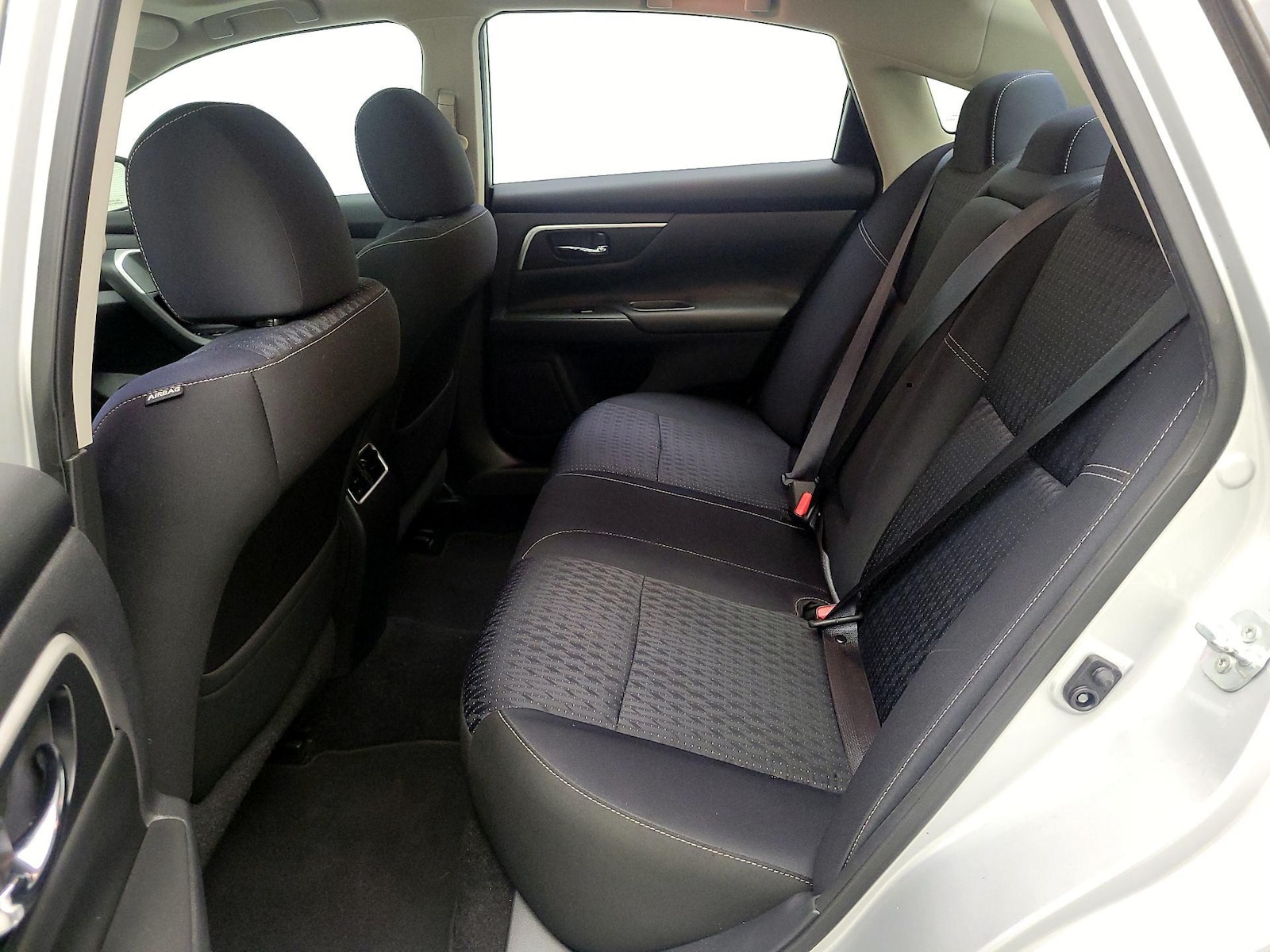 2016 Nissan Altima SV - Photo 20