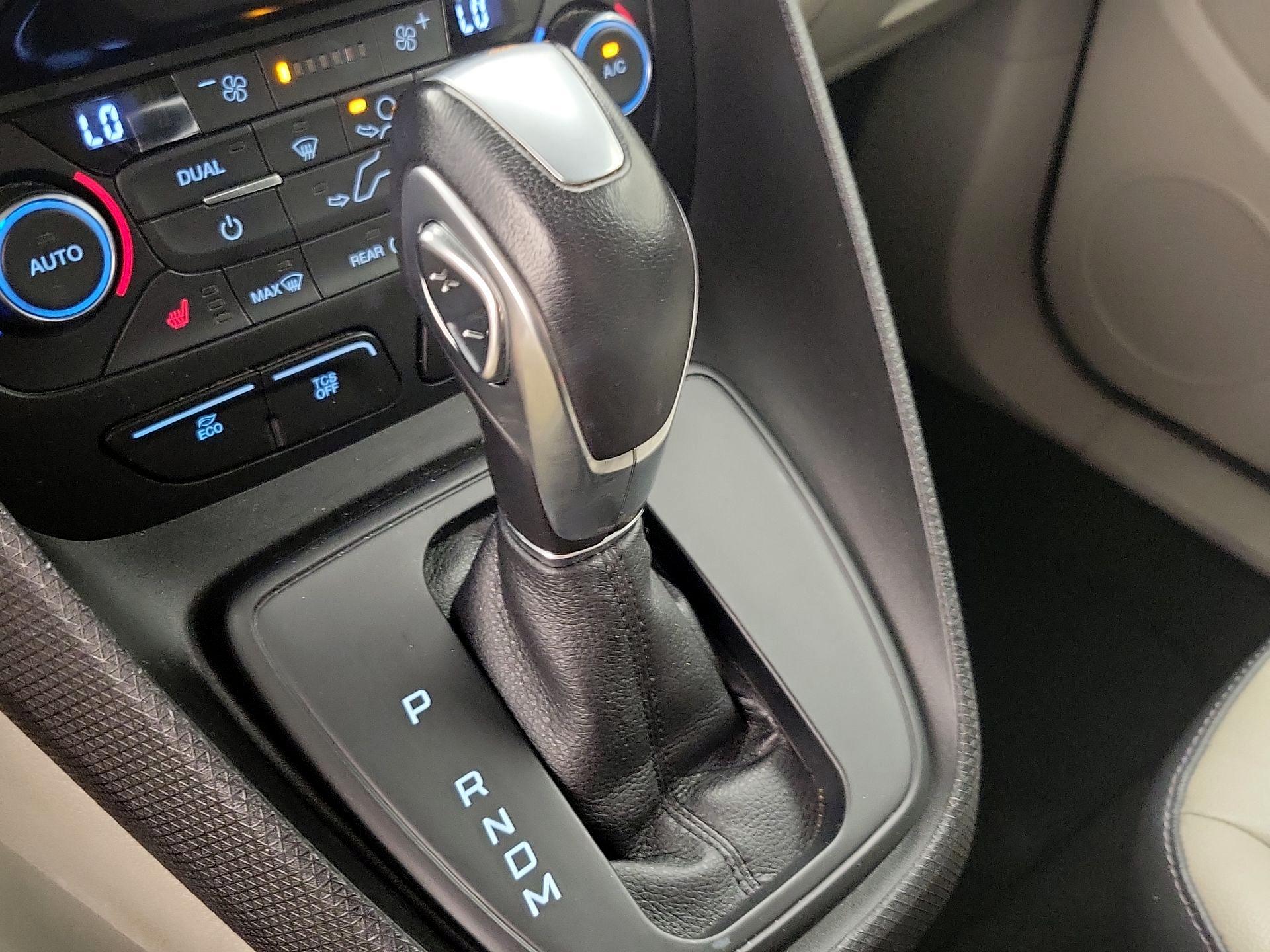 Thumbnail: 2019 Ford Transit Series - 18