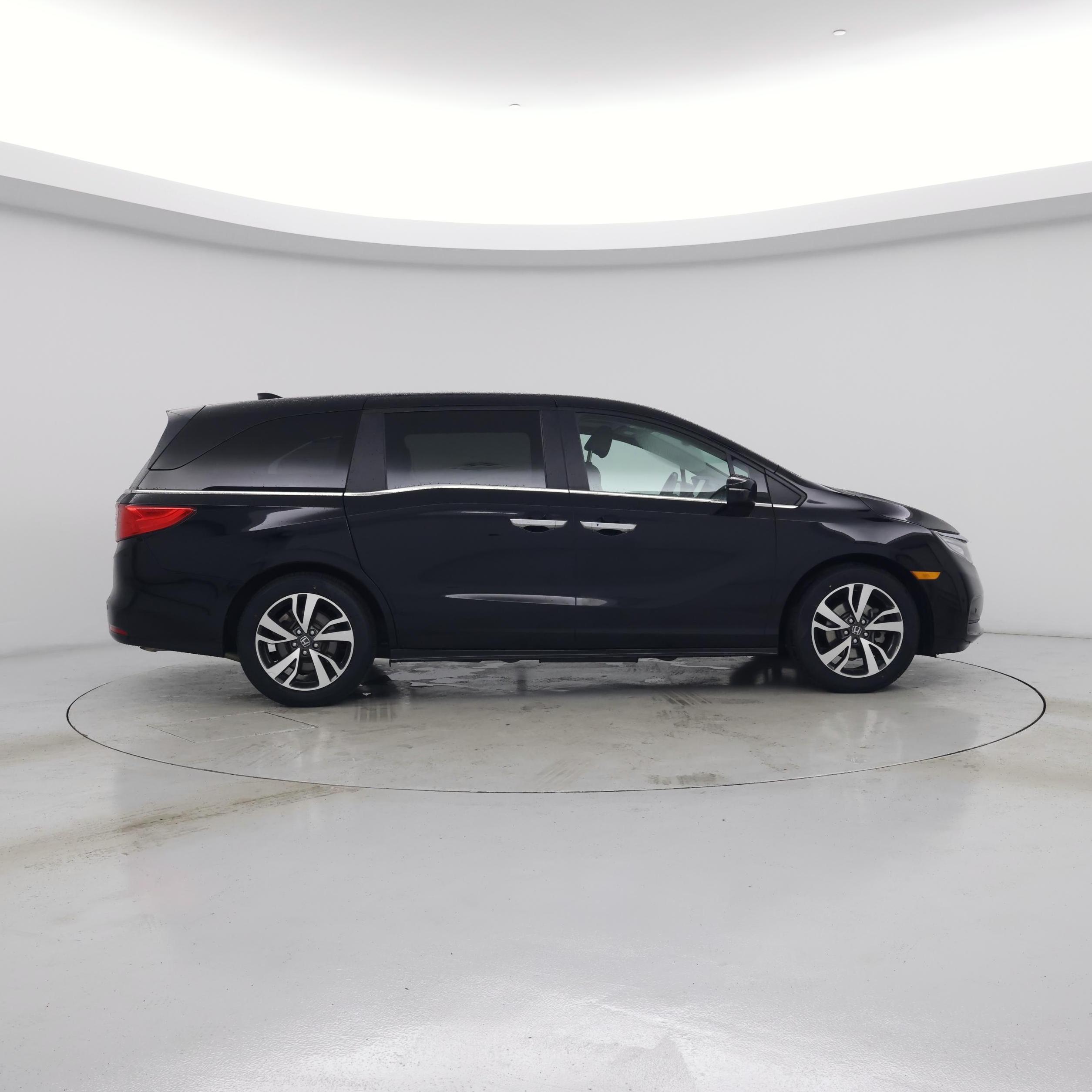 Thumbnail: 2023 Honda Odyssey - 7