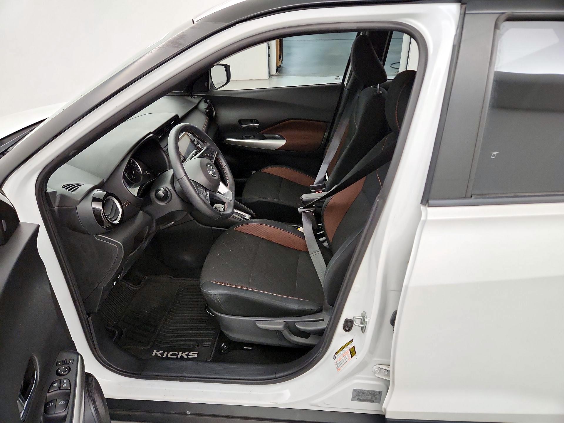Thumbnail: 2020 Nissan Kicks - 11