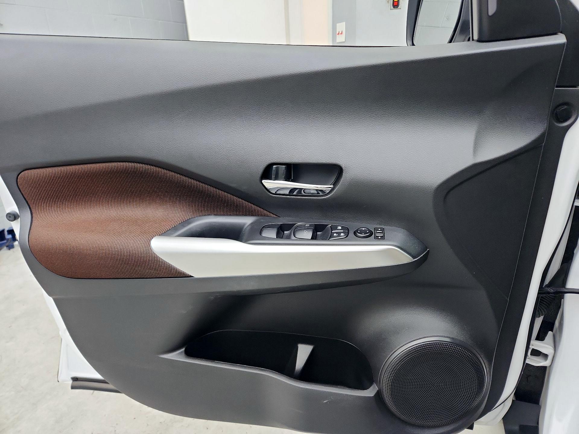 Thumbnail: 2020 Nissan Kicks - 12