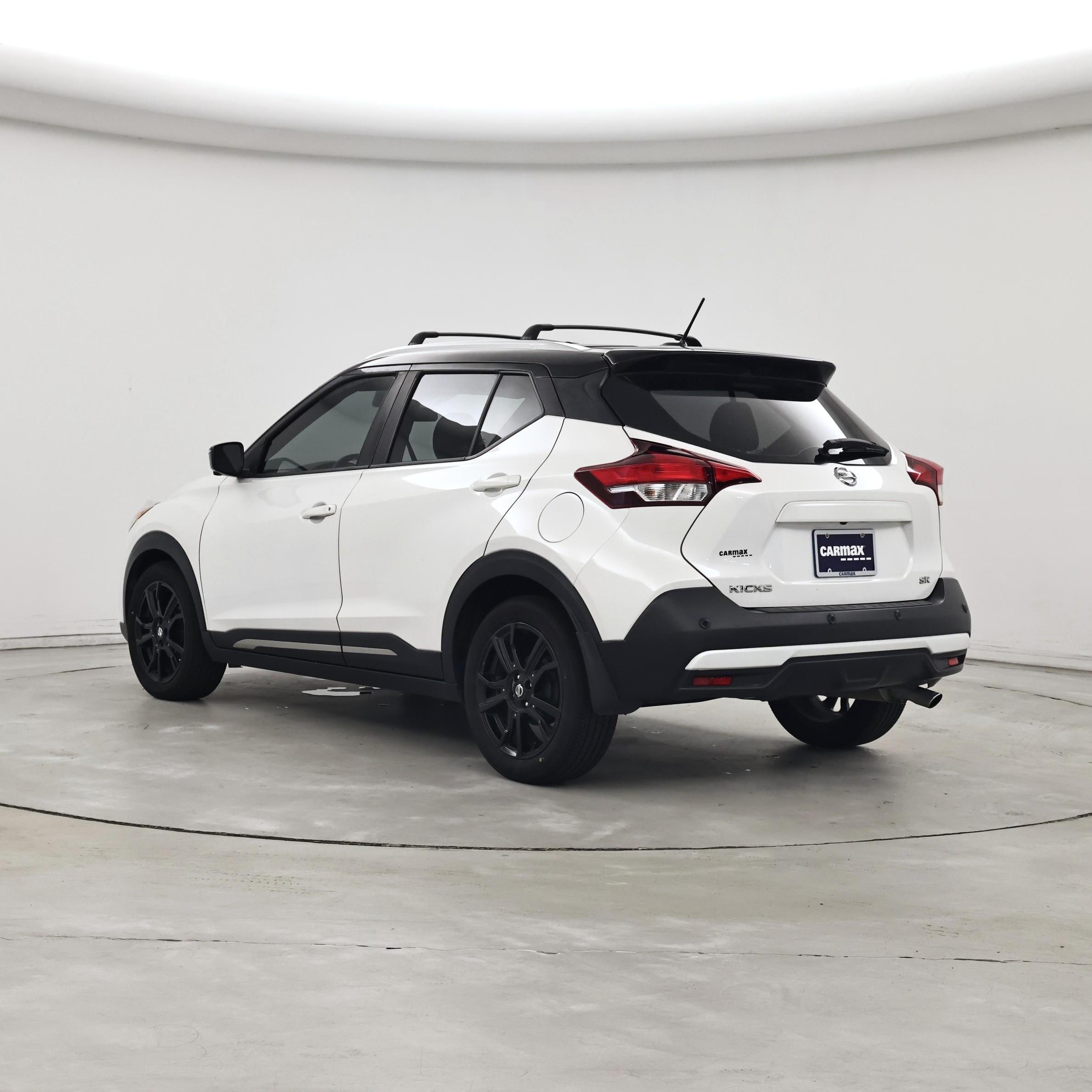 Thumbnail: 2020 Nissan Kicks - 2