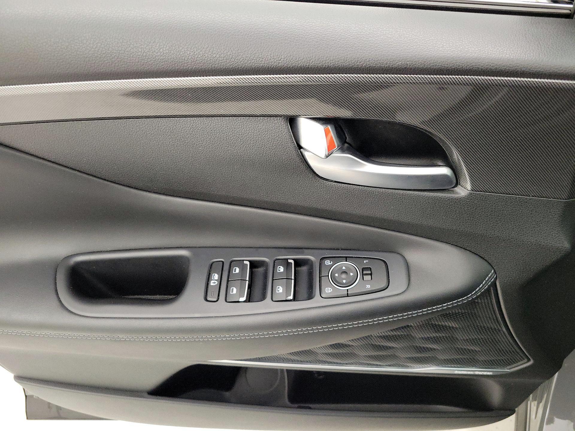 Thumbnail: 2023 Hyundai Santa Fe - 12