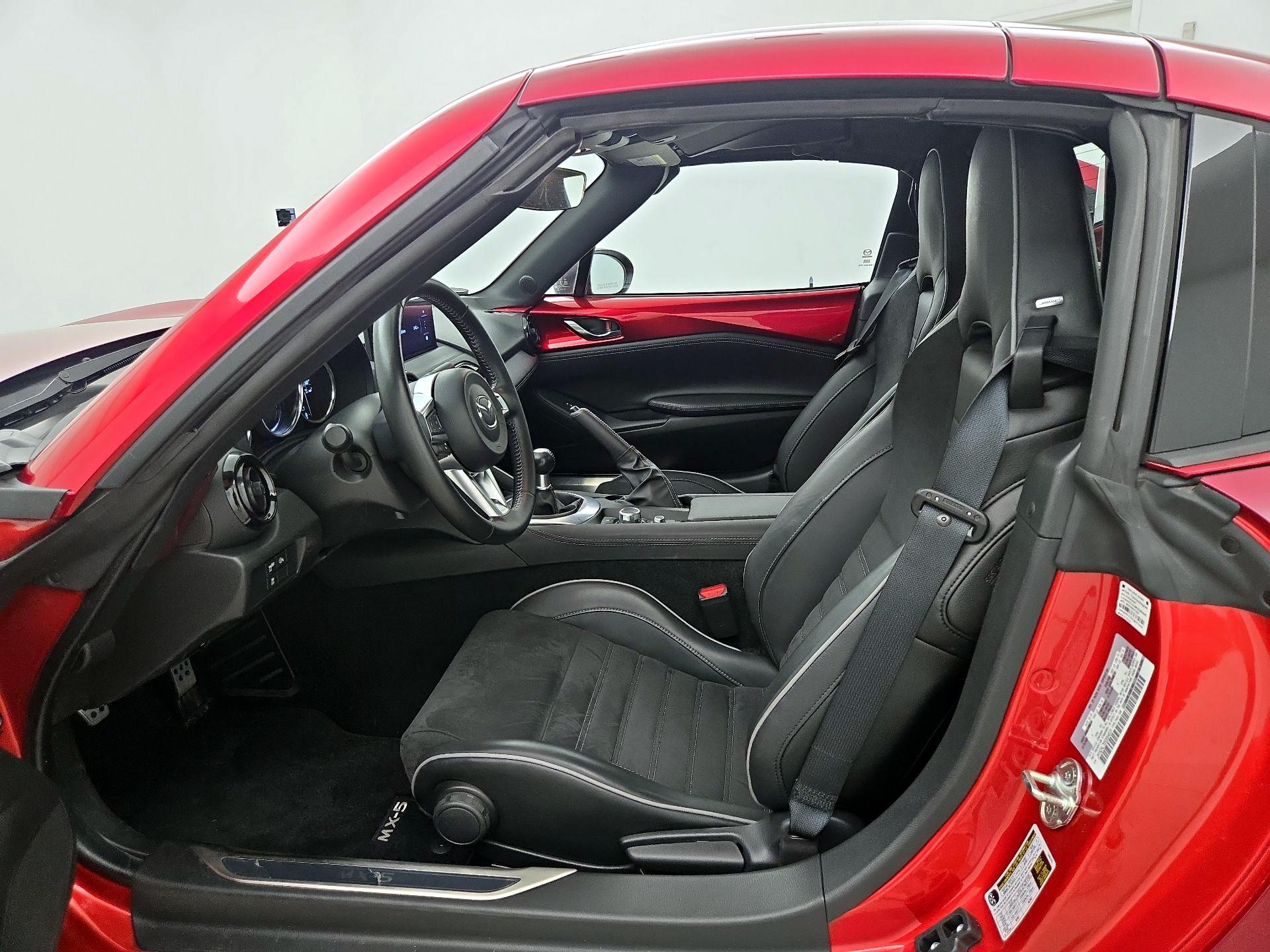 Thumbnail: 2025 Mazda MX-5 Miata - 11