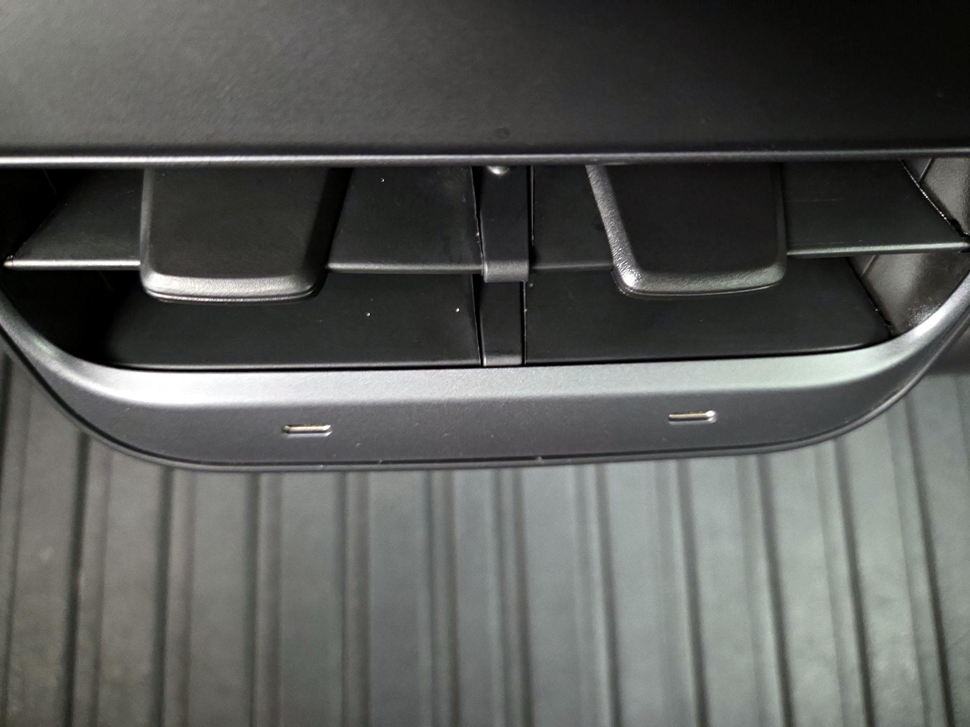 Thumbnail: 2022 Tesla Model 3 - 19