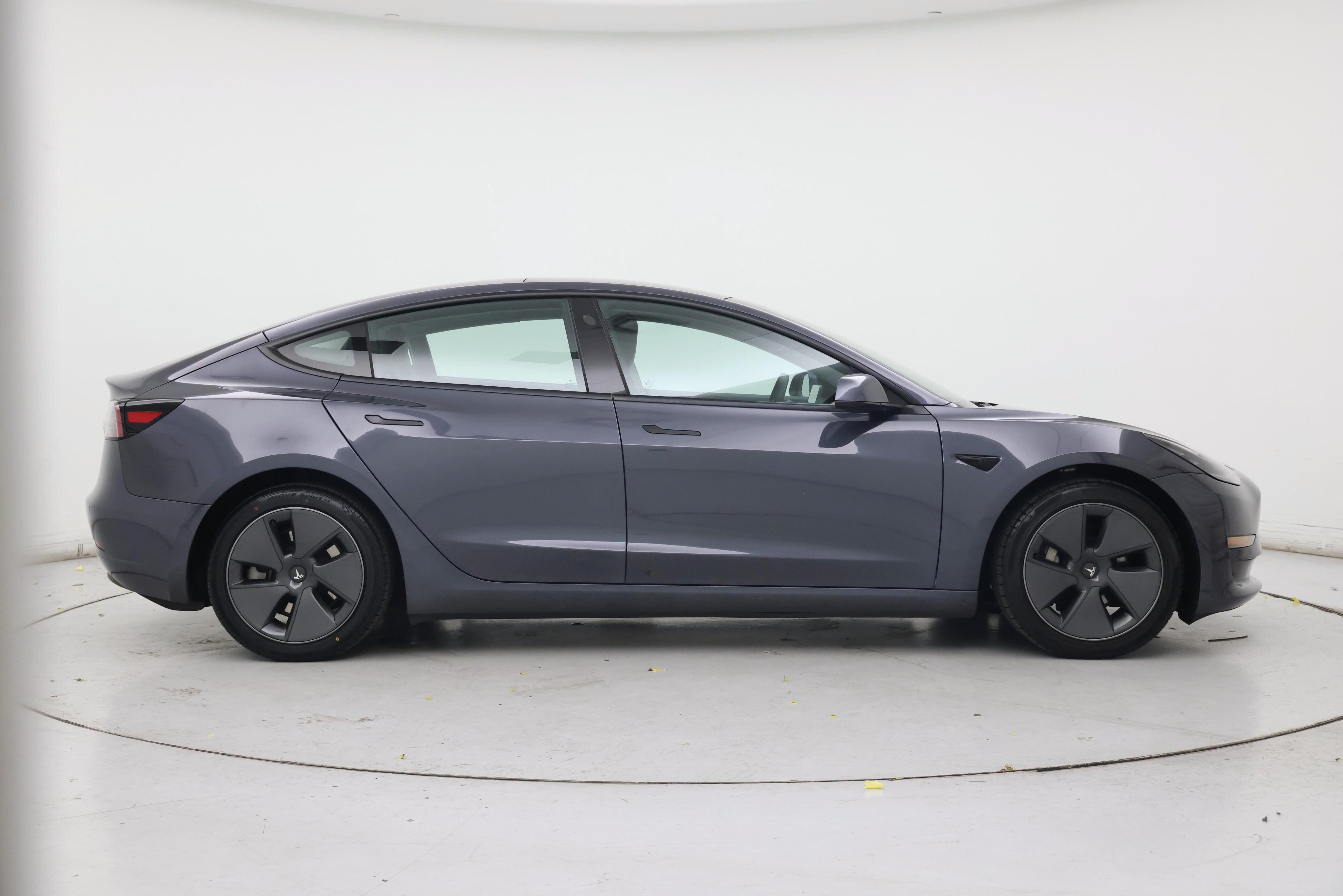 Thumbnail: 2022 Tesla Model 3 - 7