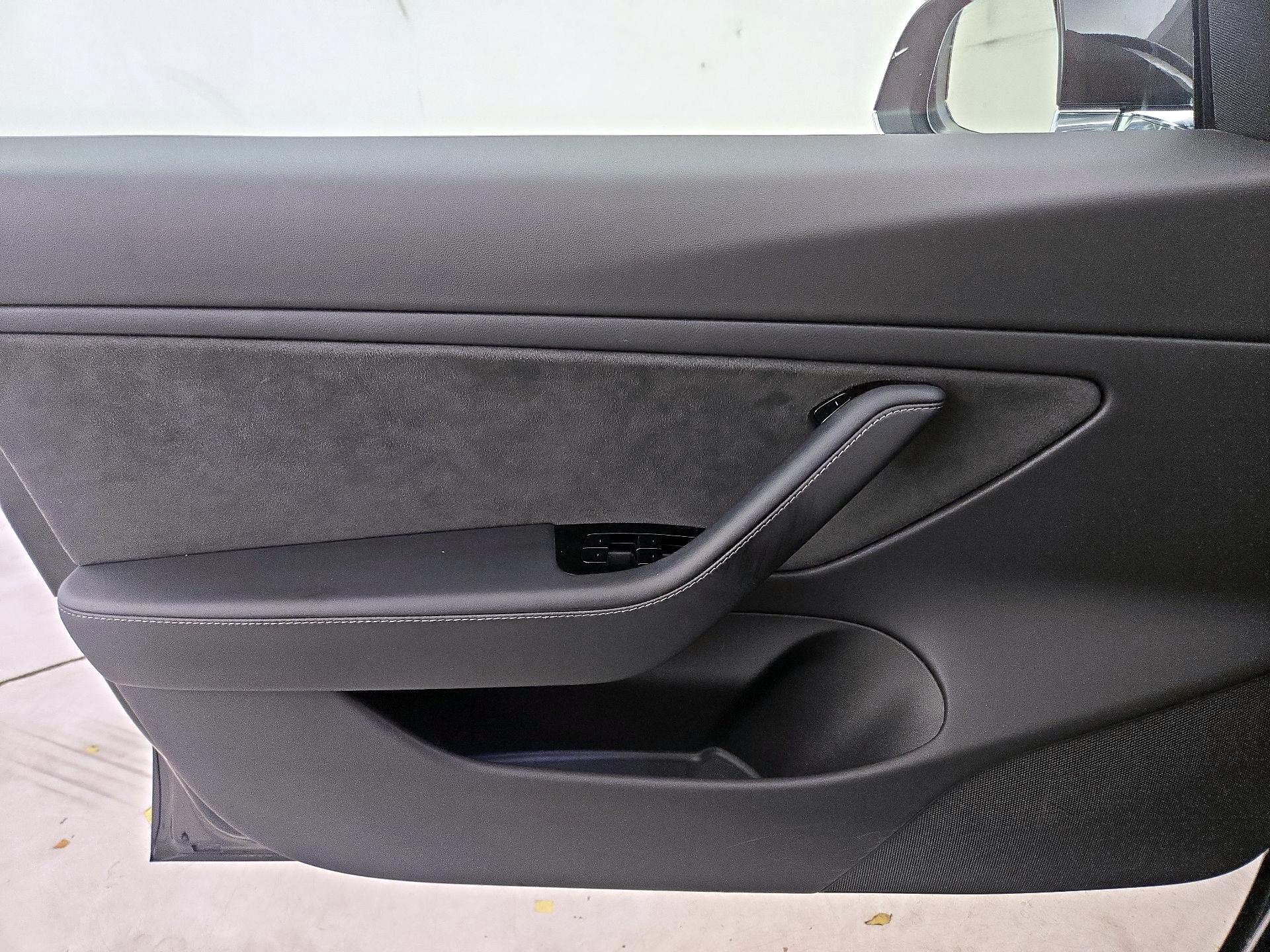 Thumbnail: 2019 Tesla Model 3 - 12