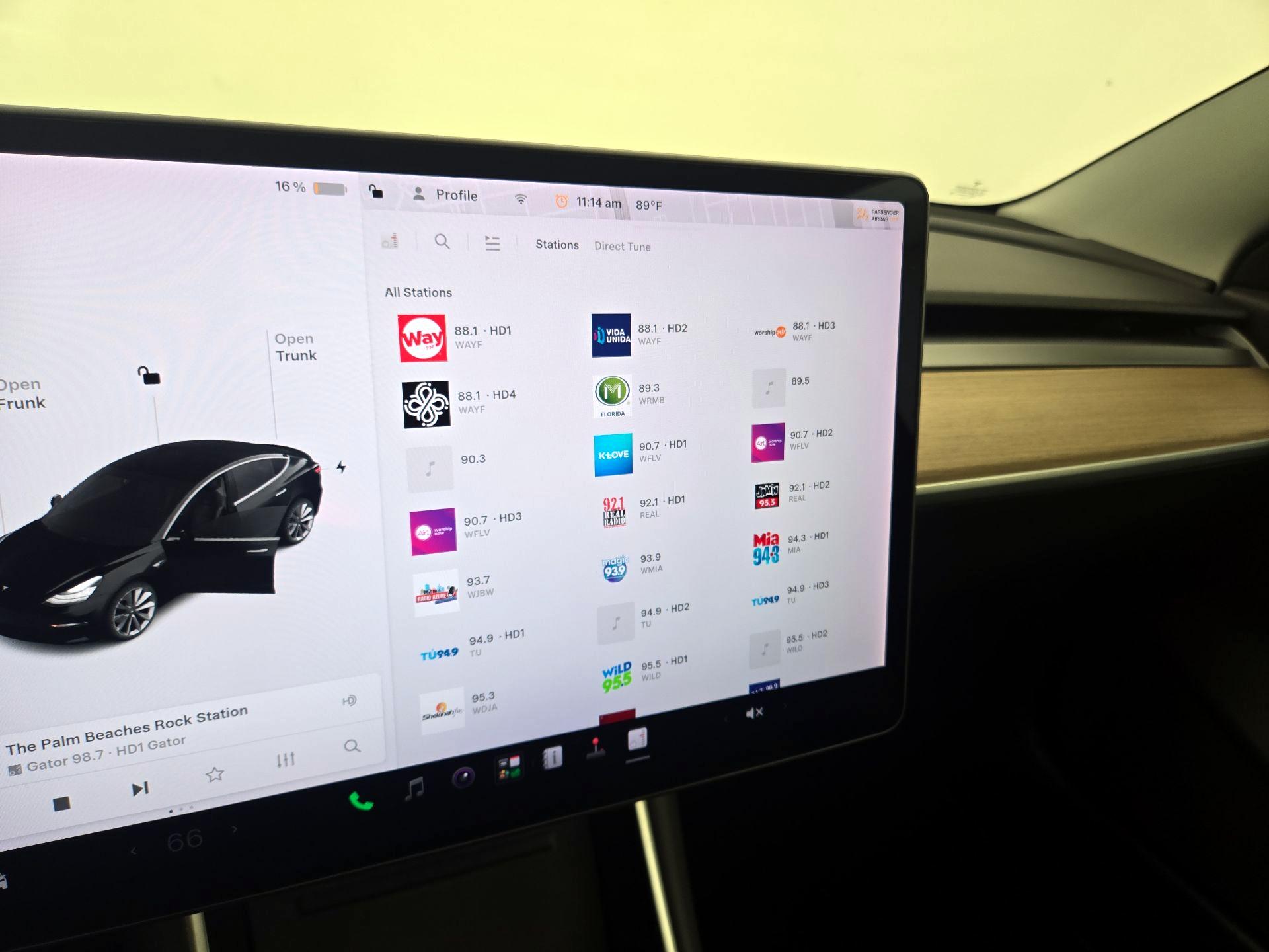 Thumbnail: 2019 Tesla Model 3 - 15