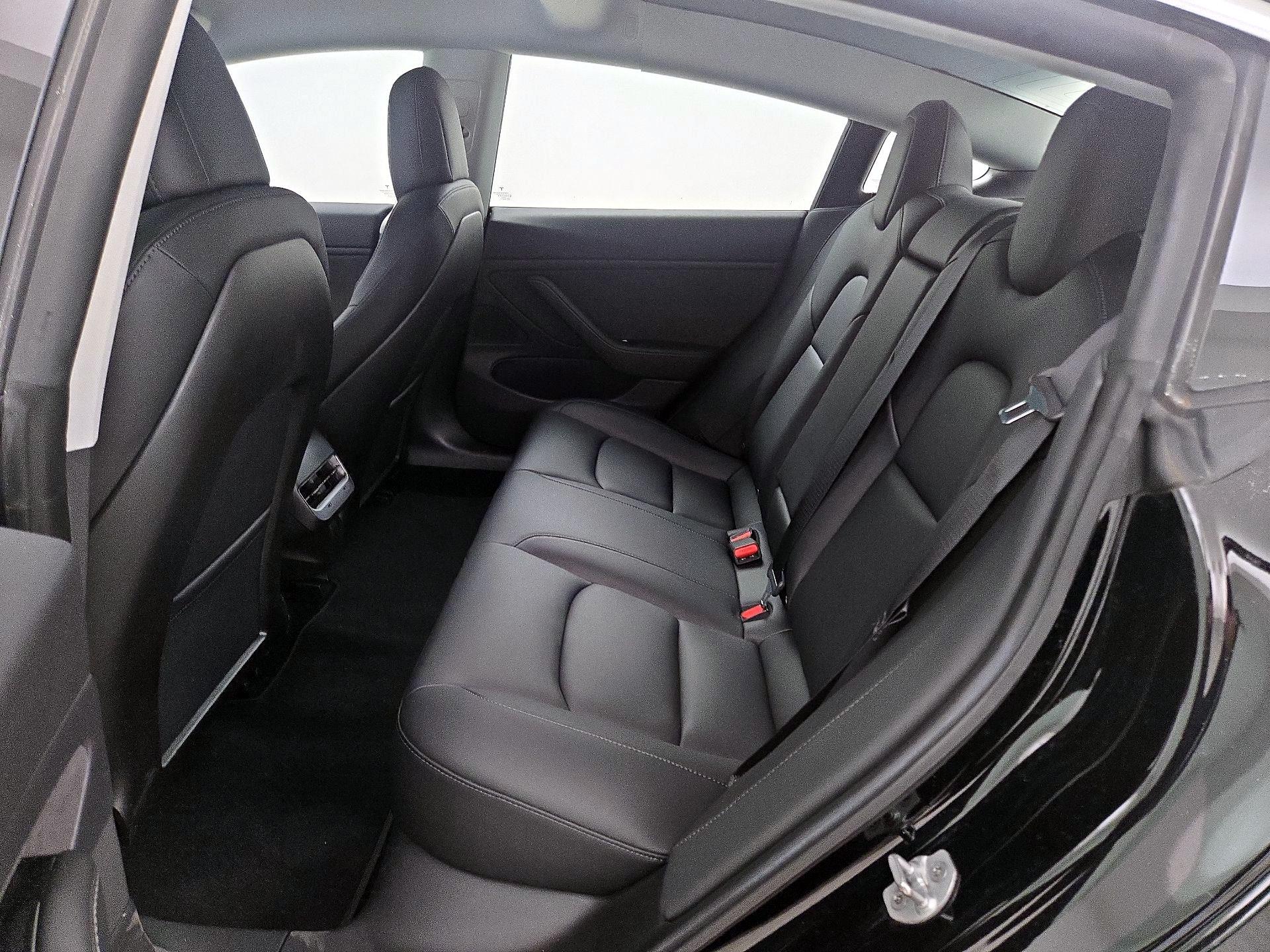 Thumbnail: 2019 Tesla Model 3 - 20