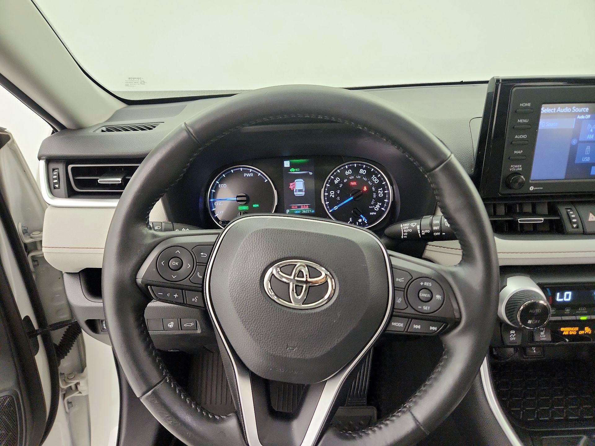 Thumbnail: 2022 Toyota RAV4 - 10