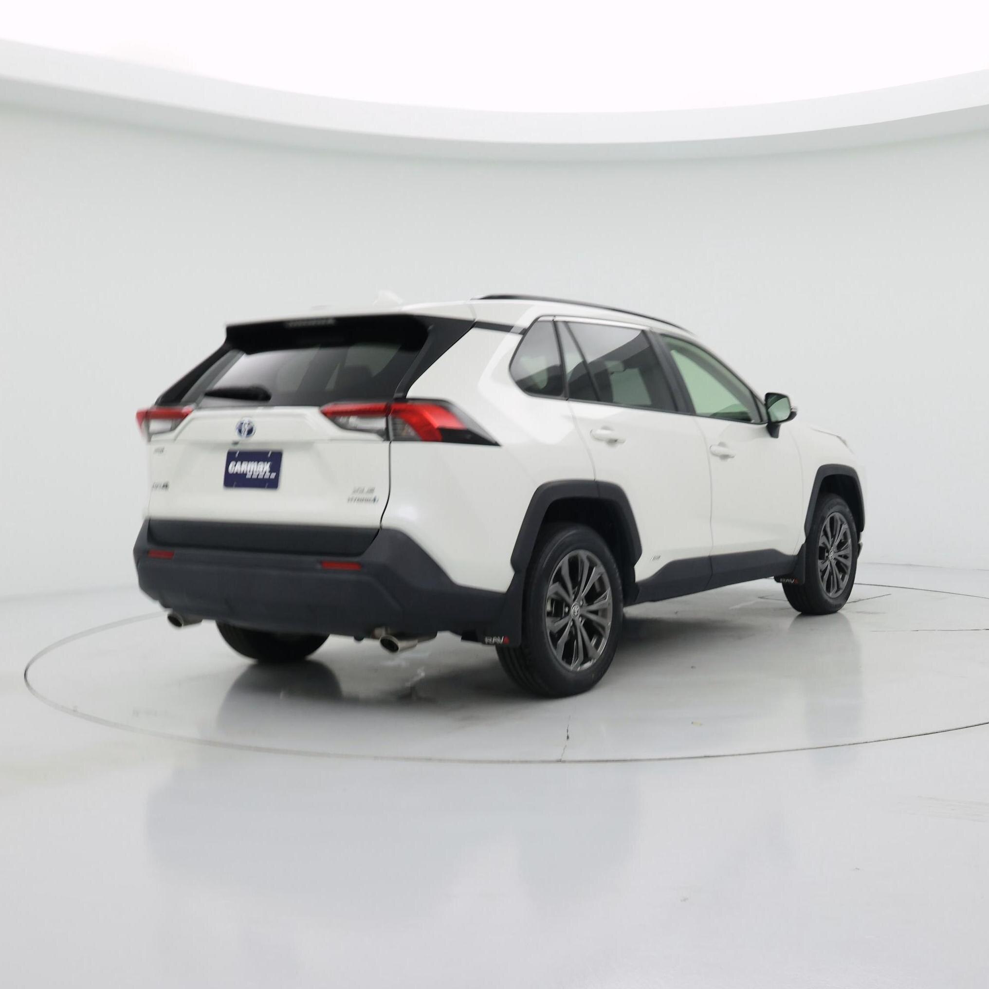 Thumbnail: 2022 Toyota RAV4 - 8