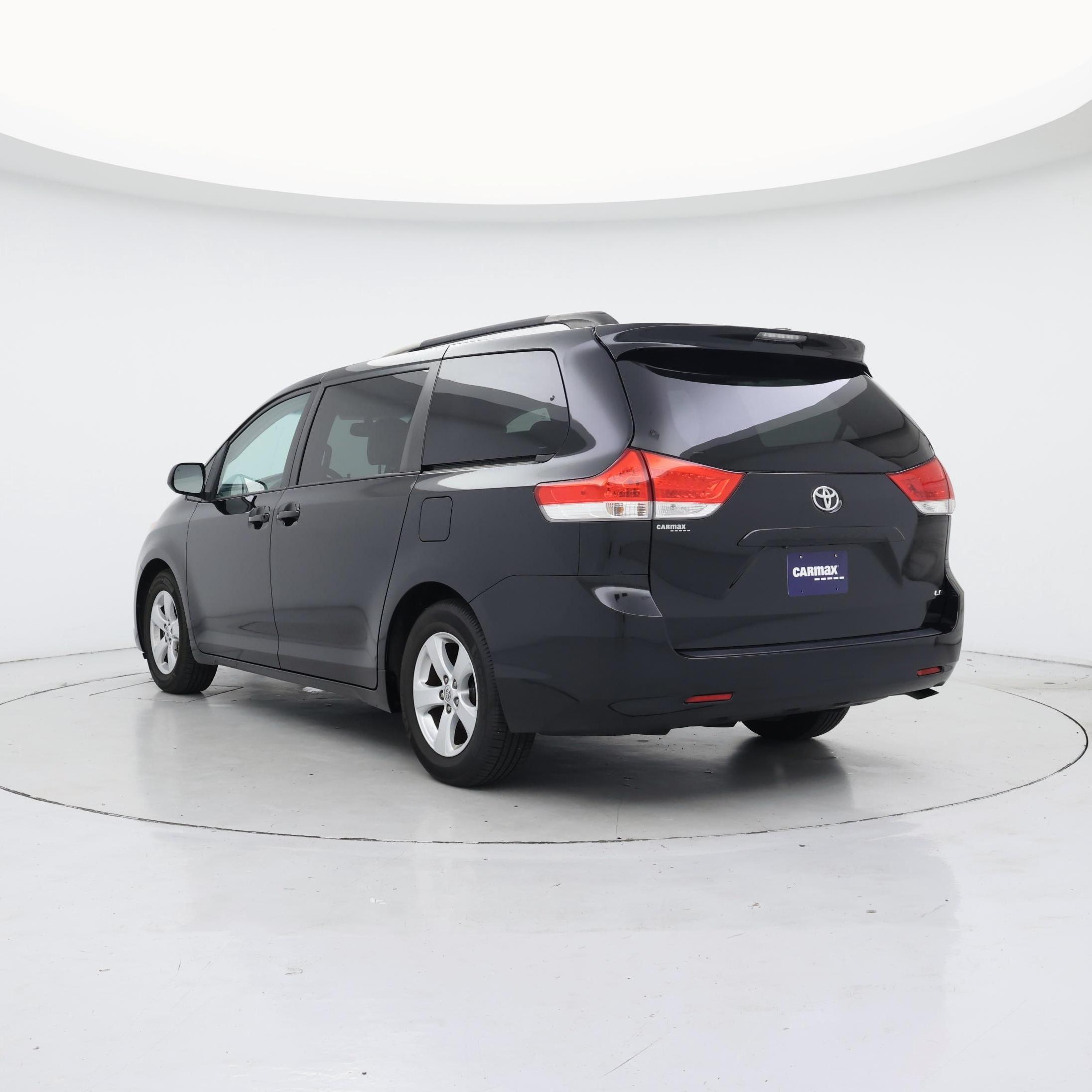 Thumbnail: 2014 Toyota Sienna - 2