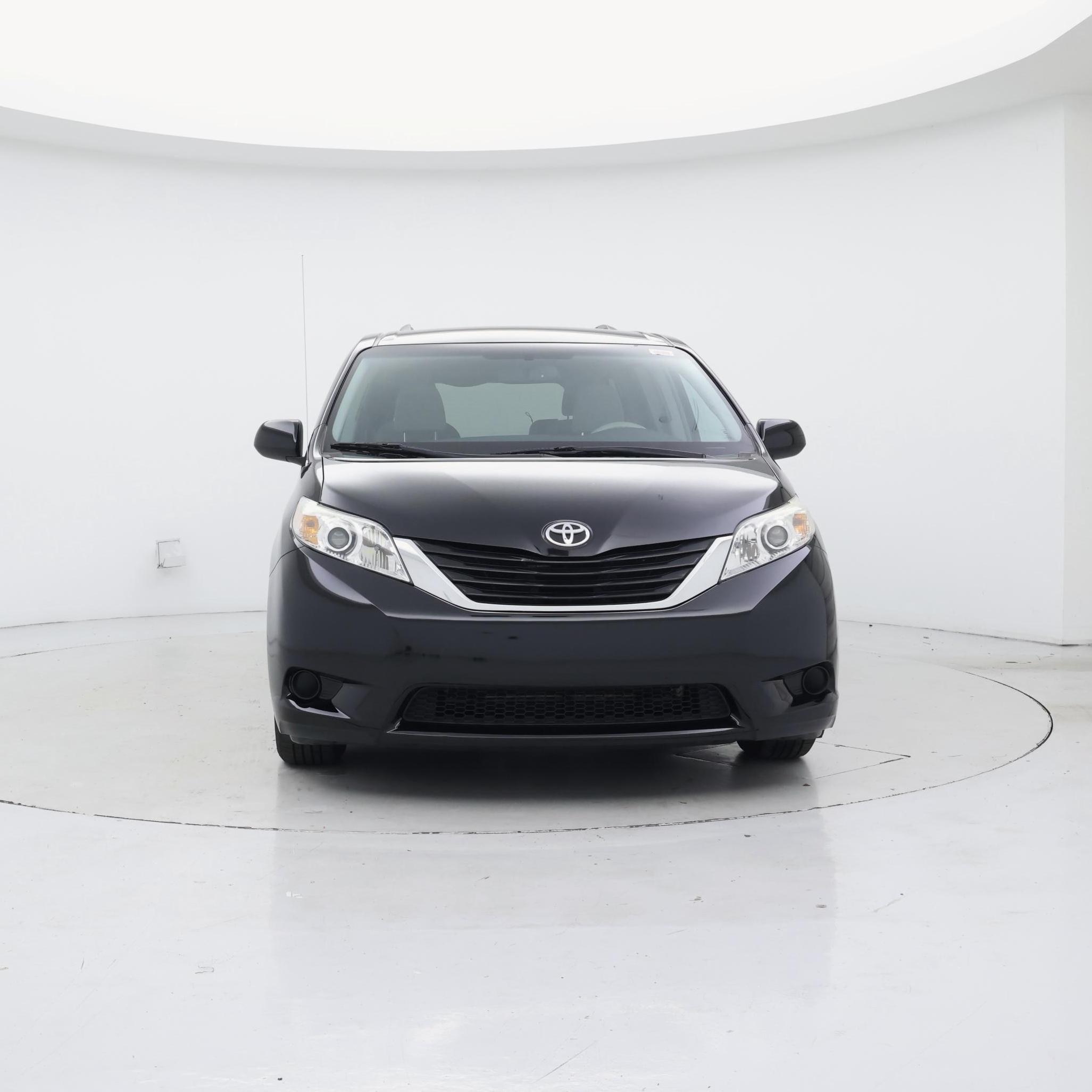 Thumbnail: 2014 Toyota Sienna - 5