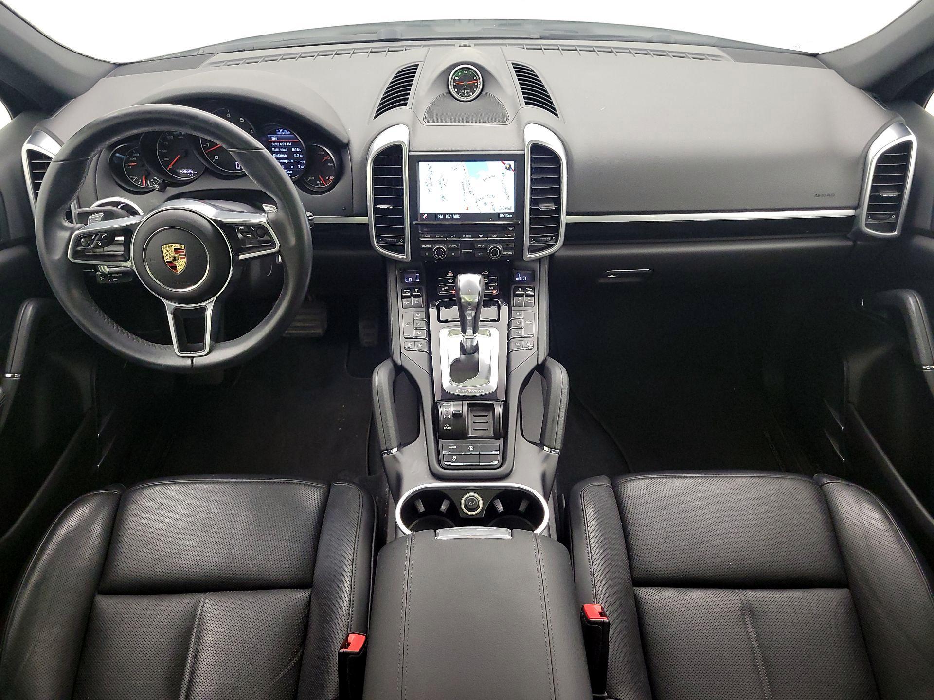 Thumbnail: 2016 Porsche Cayenne - 9