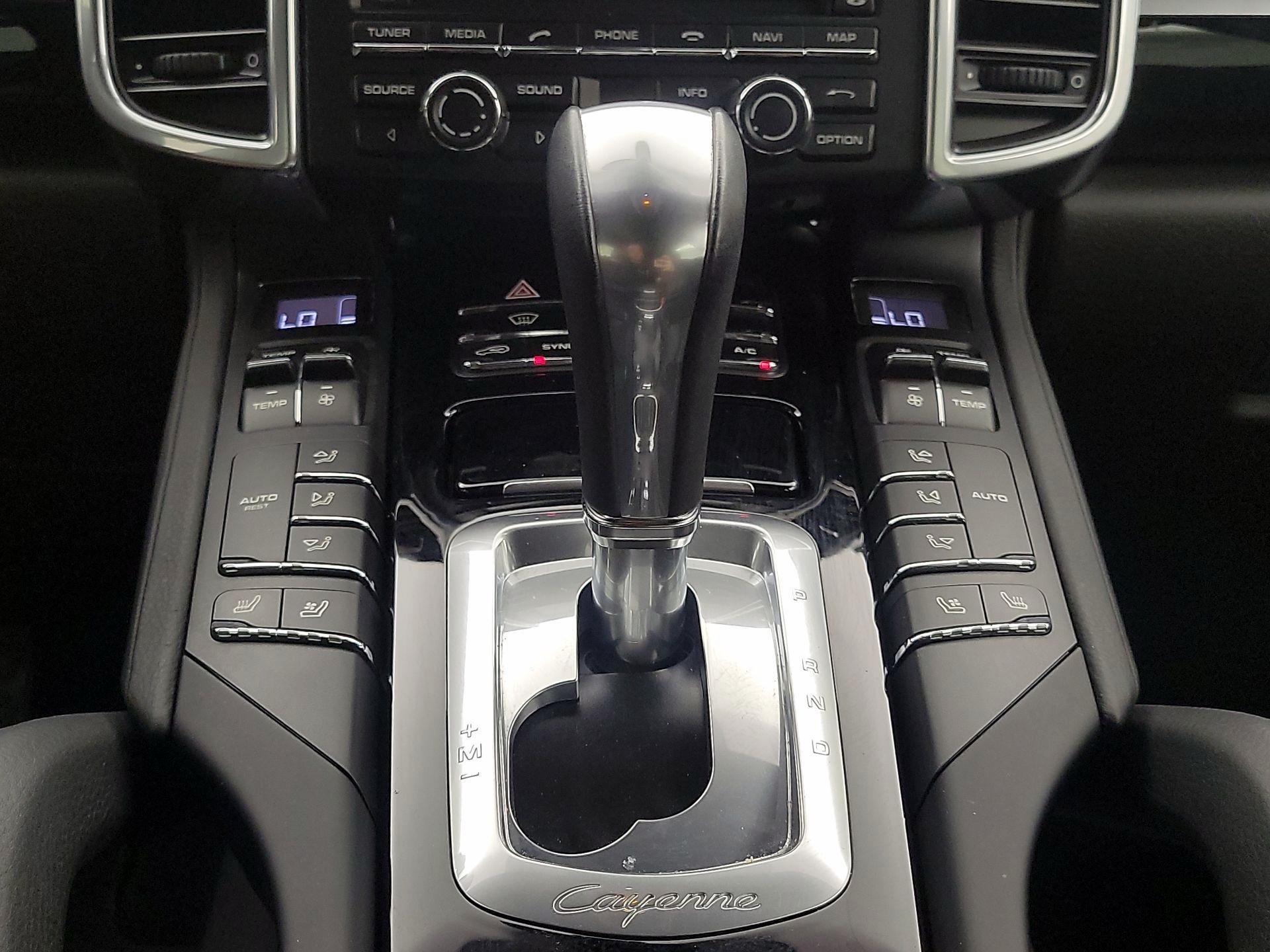 Thumbnail: 2016 Porsche Cayenne - 18