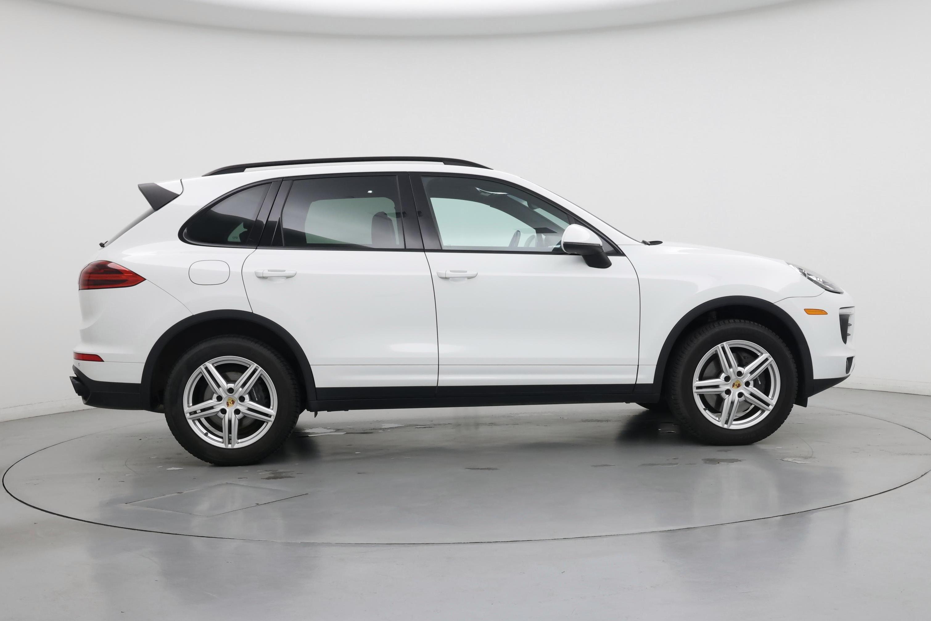 Thumbnail: 2016 Porsche Cayenne - 7
