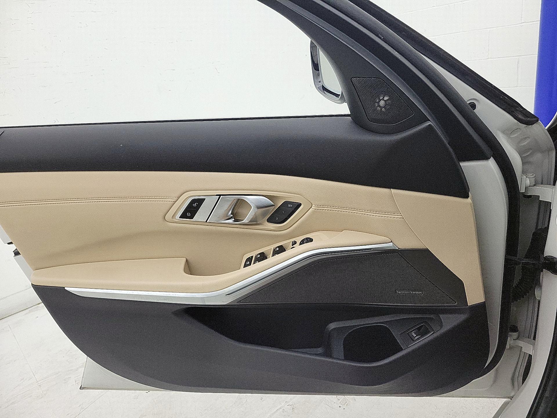 Thumbnail: 2020 BMW 3 Series - 12