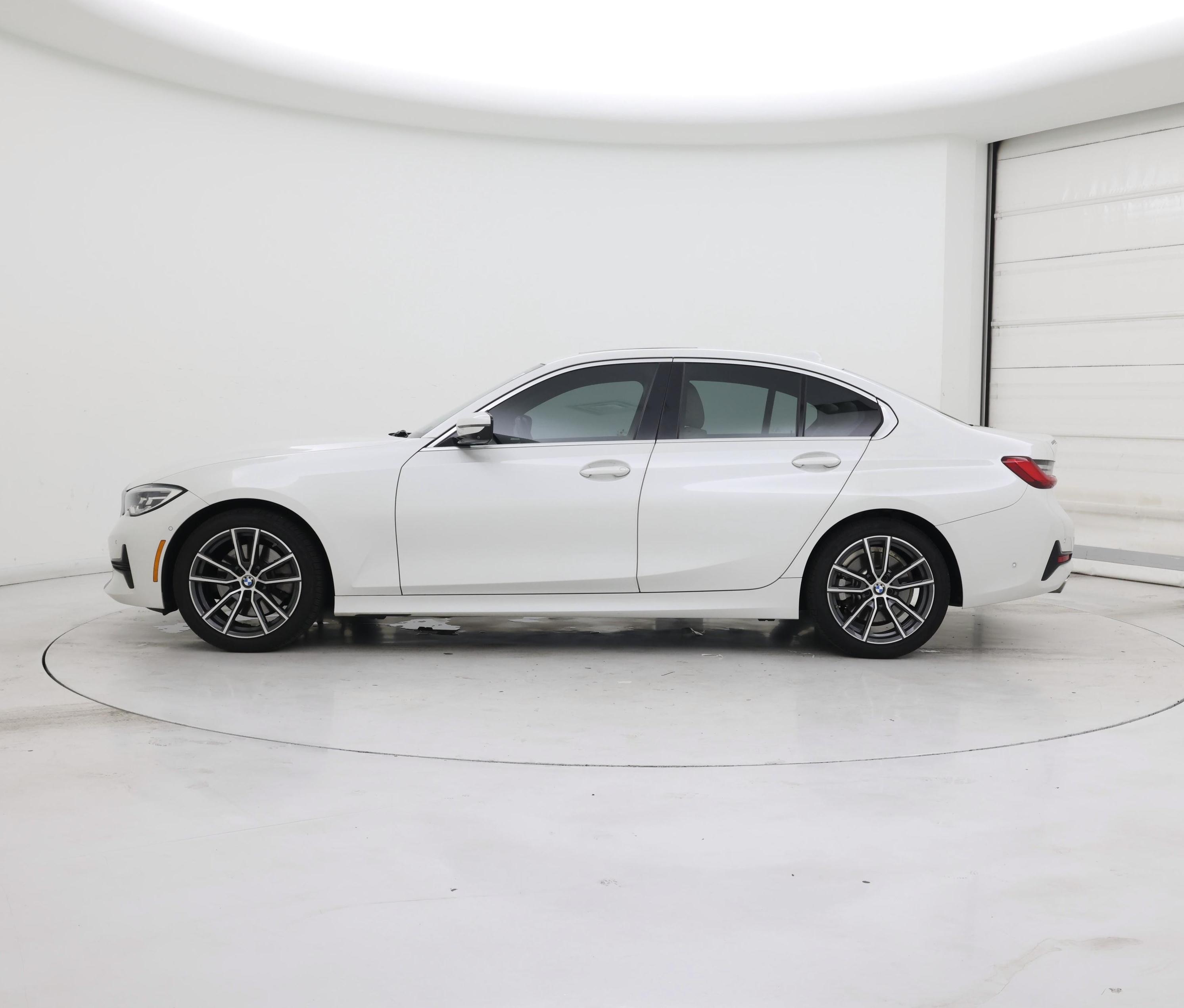 Thumbnail: 2020 BMW 3 Series - 3
