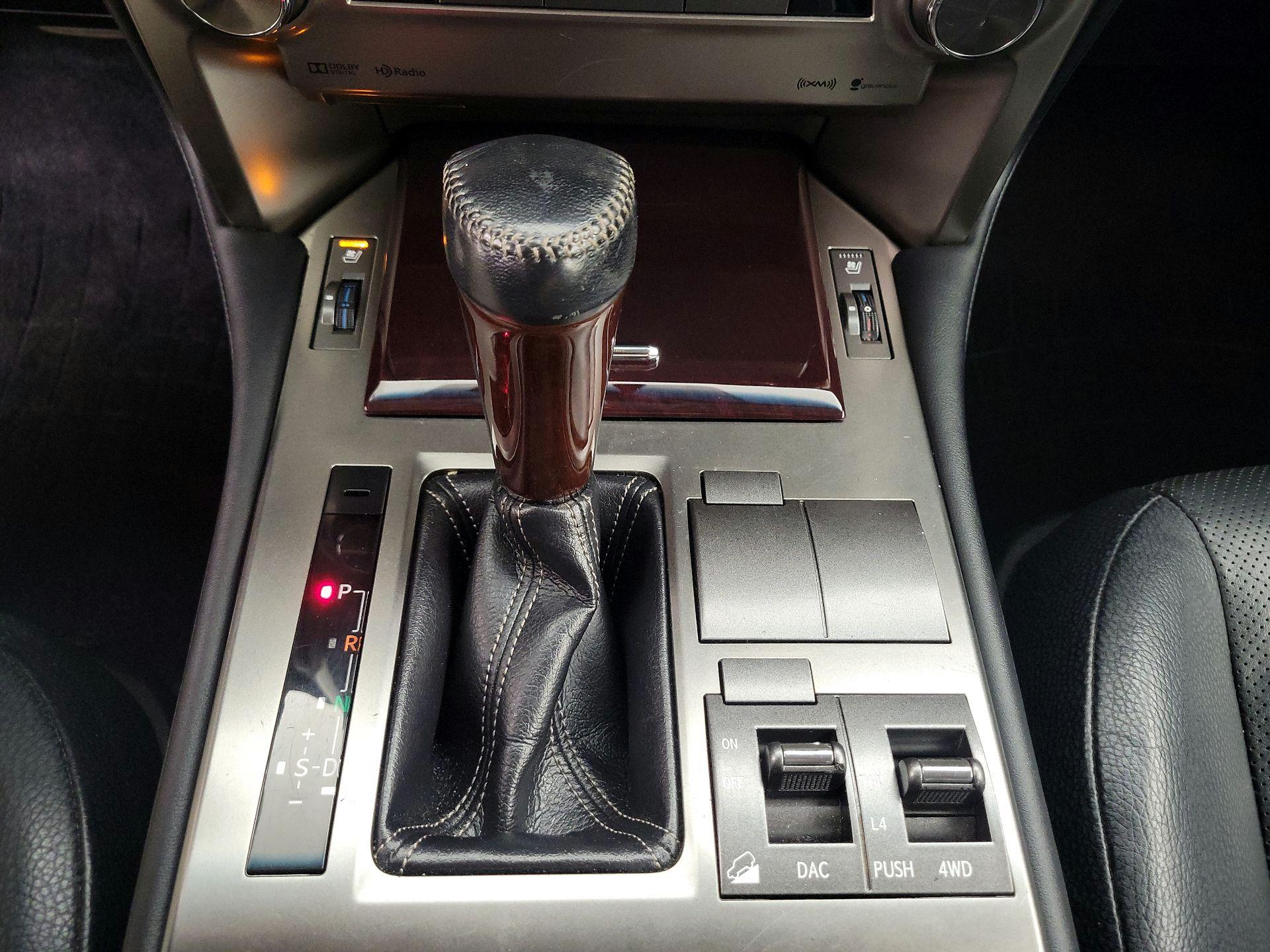 Thumbnail: 2016 Lexus GX - 18