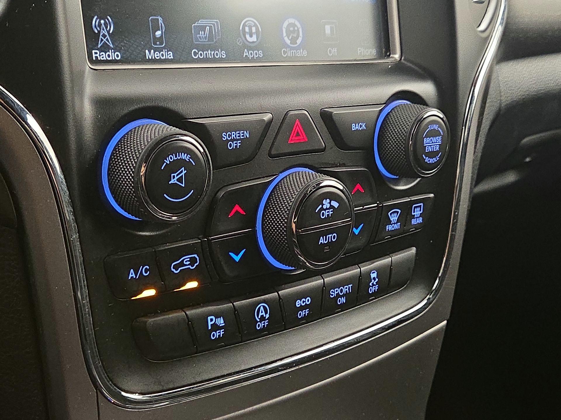 Thumbnail: 2017 Jeep Grand Cherokee - 14