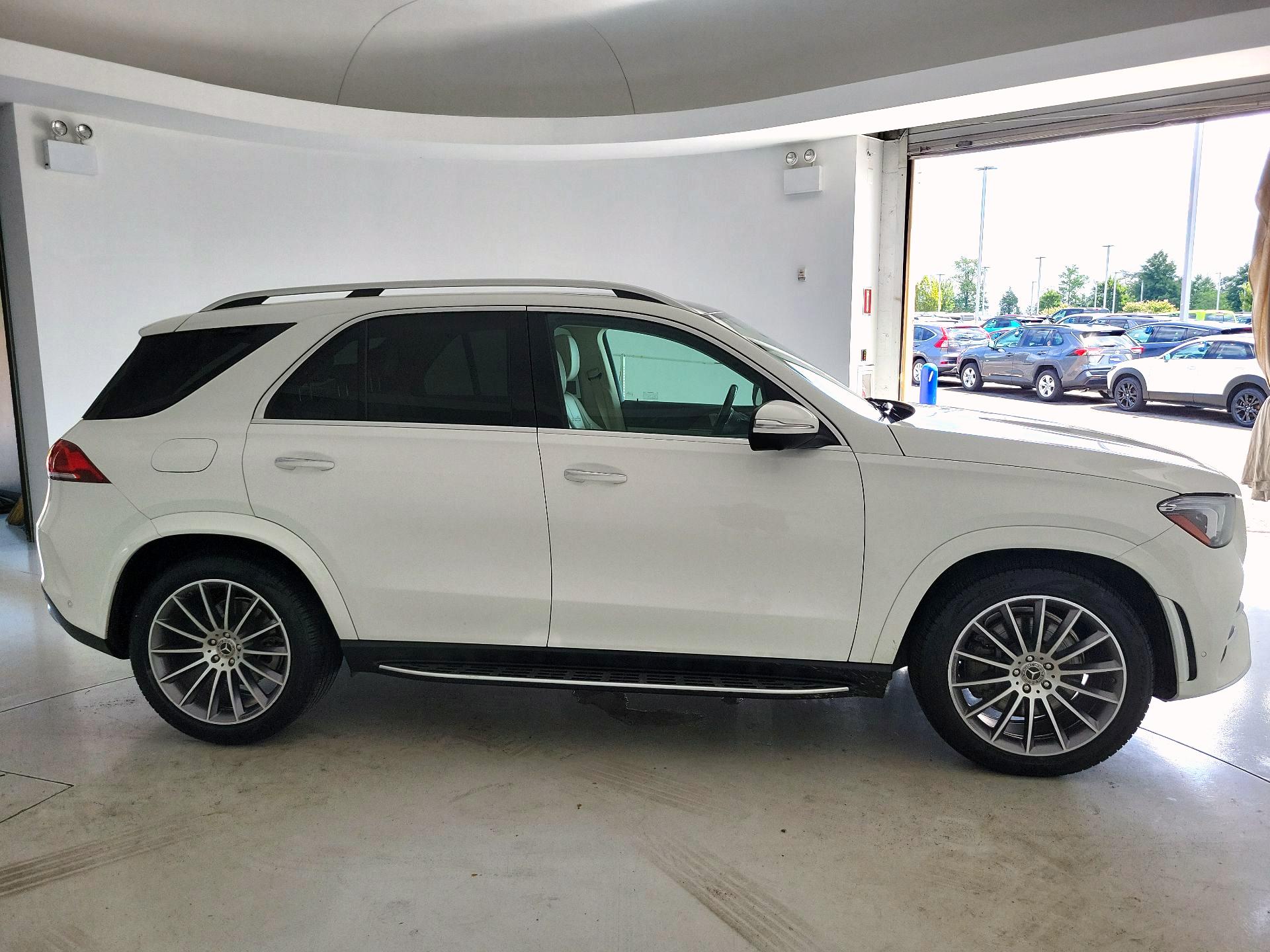 Thumbnail: 2022 Mercedes-Benz GLE - 4