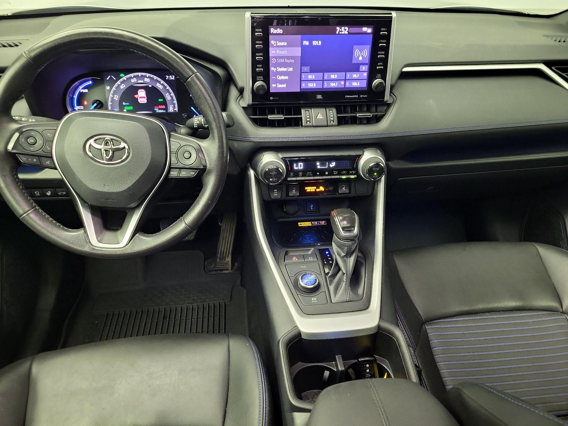Thumbnail: 2022 Toyota RAV4 - 9
