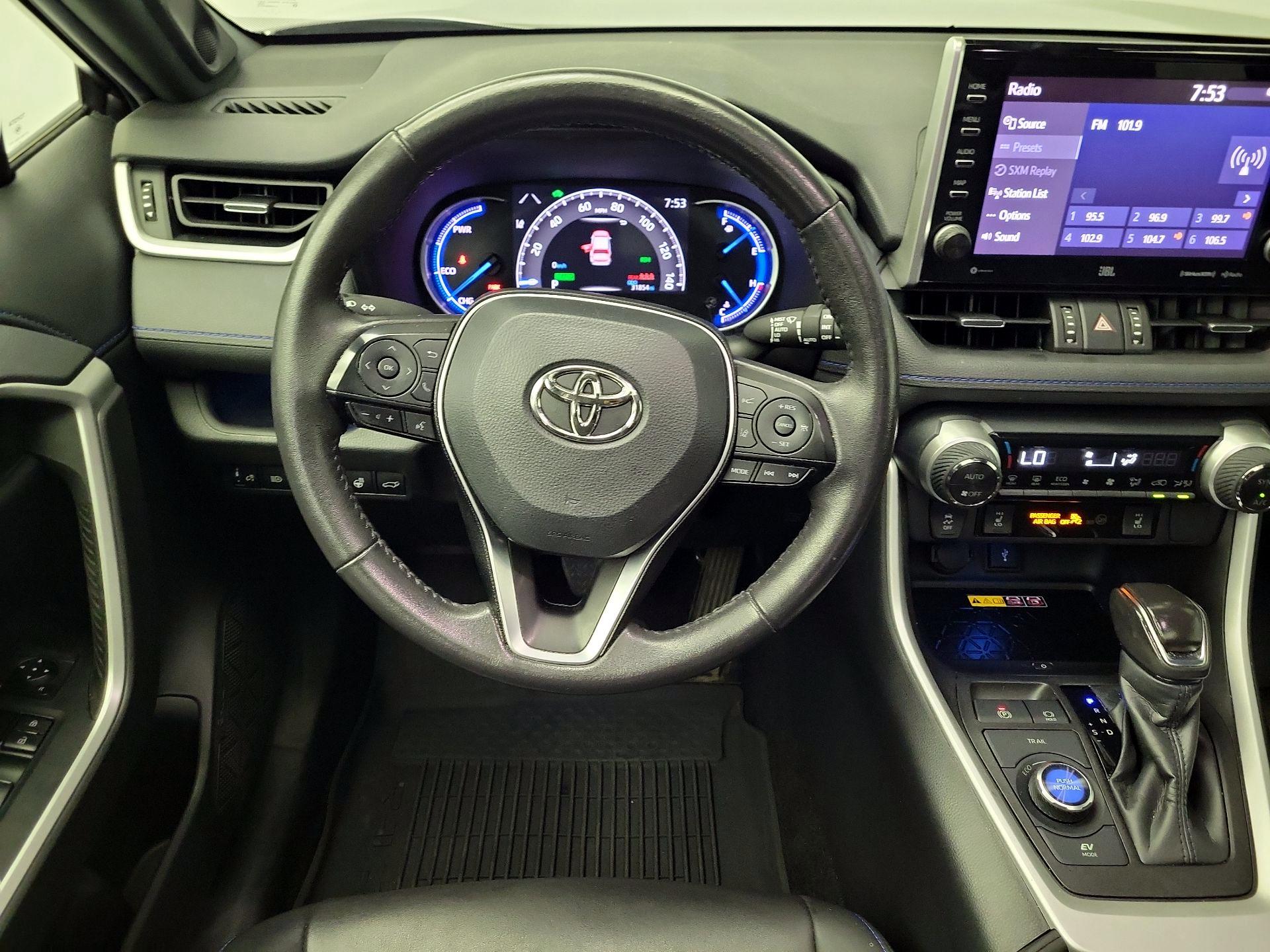 Thumbnail: 2022 Toyota RAV4 - 10