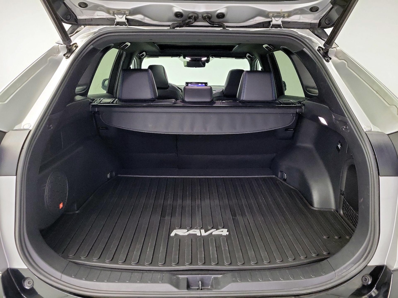 2022 Toyota RAV4 XSE - Photo 22