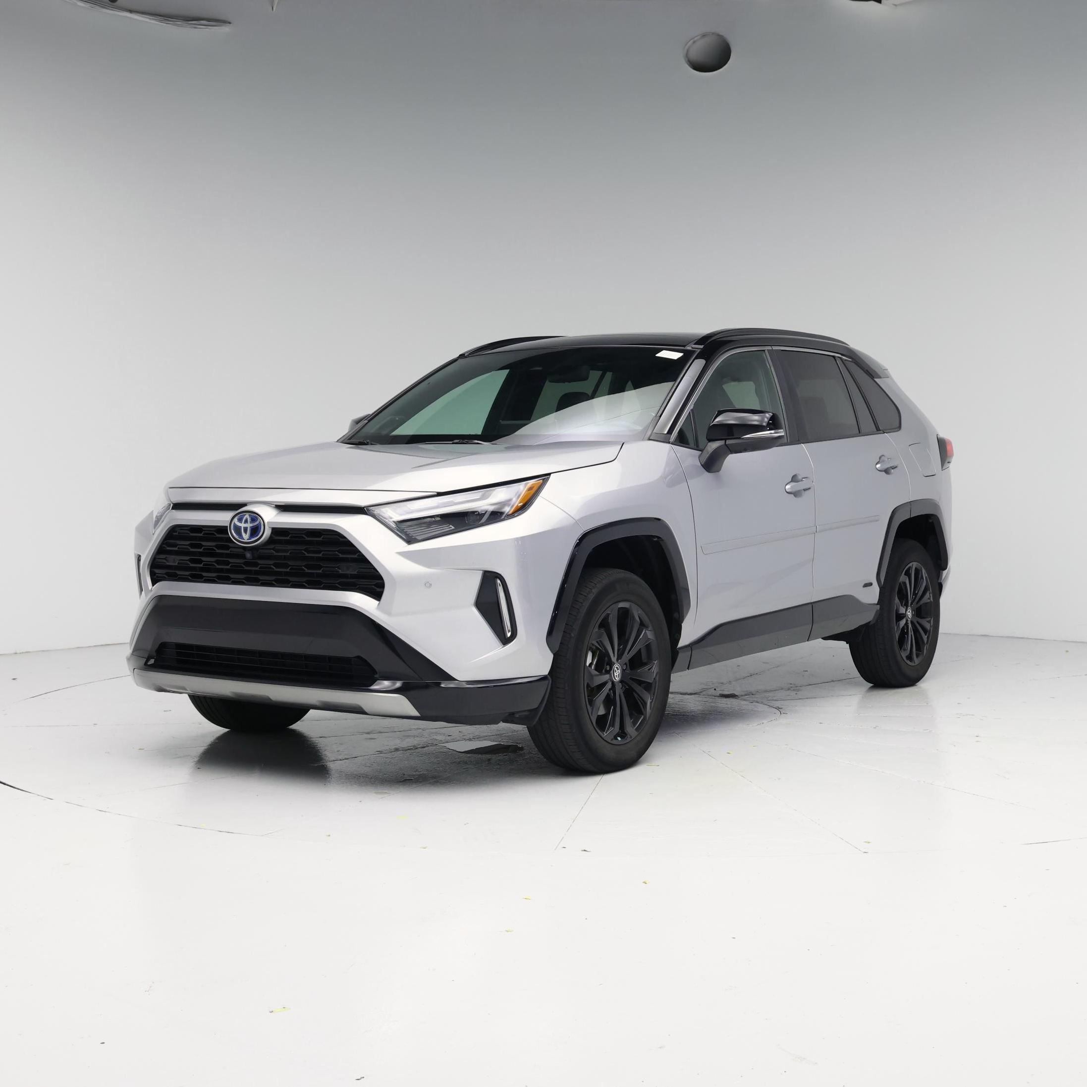Thumbnail: 2022 Toyota RAV4 - 4