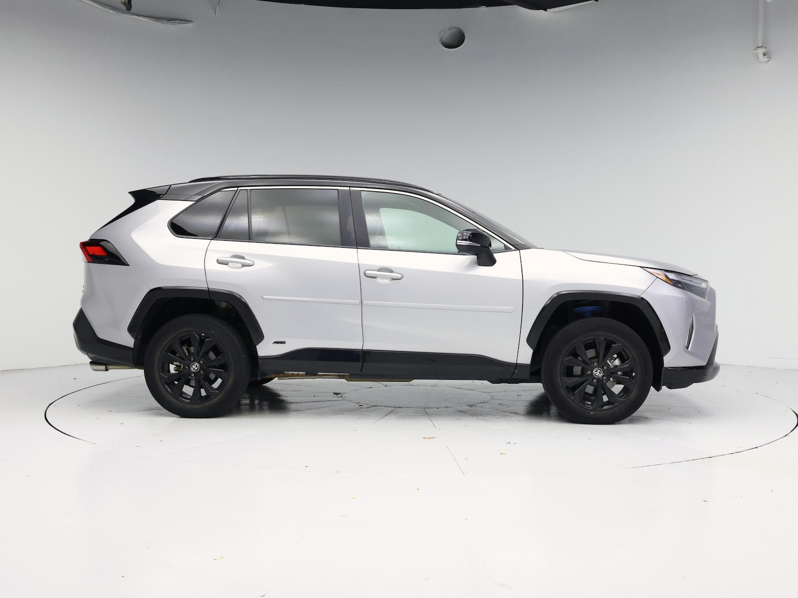 2022 Toyota RAV4 XSE - Photo 8